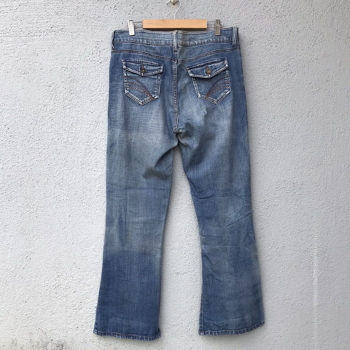 Japanese Brand Vintage Theoria Blue Wash Distressed Flare Jeans Size US 32 / EU 48 - 11 Thumbnail