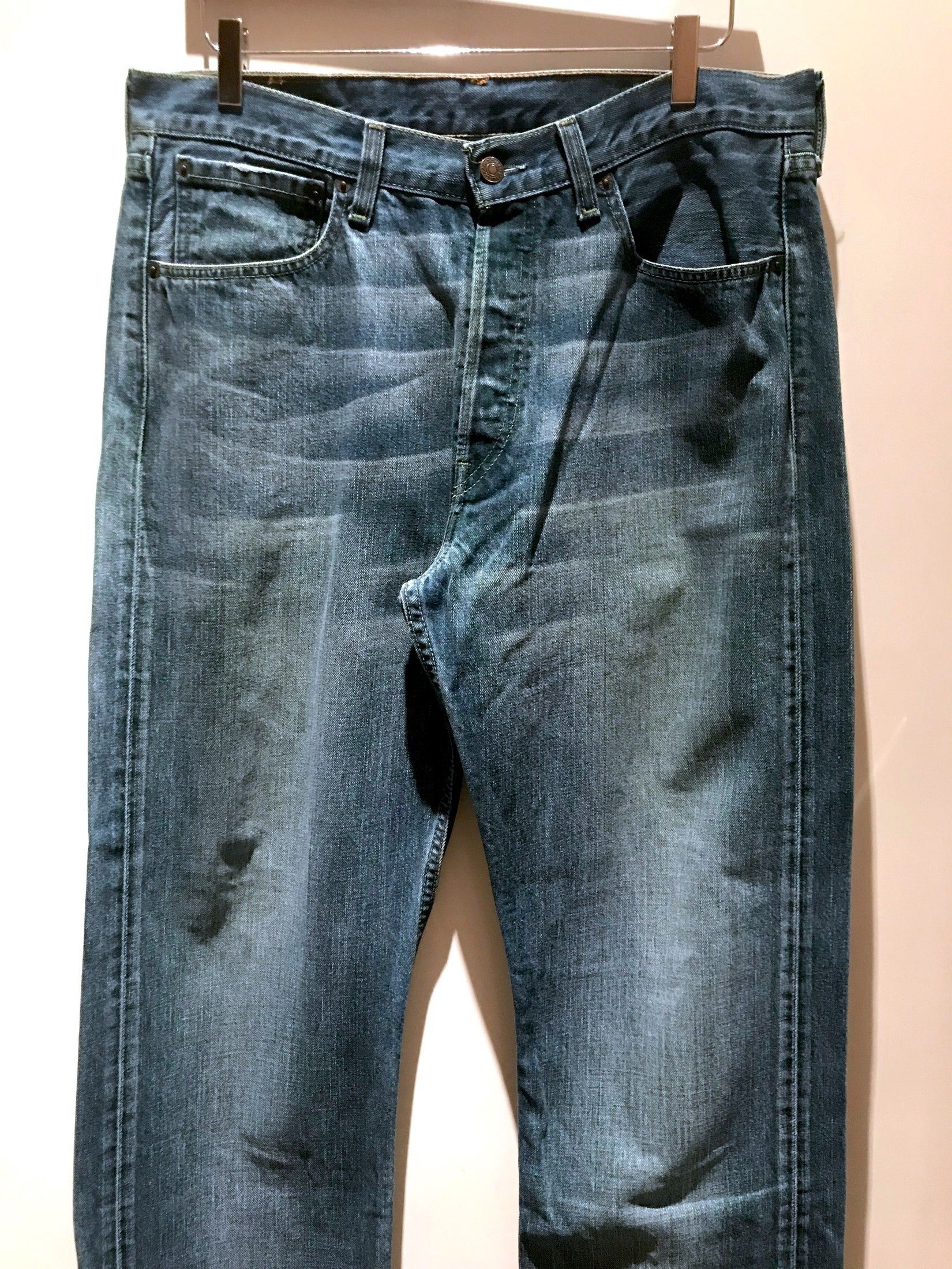 Levi's VINTAGE INDIGO BLUE DISTRESSED DRY DENIM JEANS Size US 32 / EU 48 - 10 Thumbnail