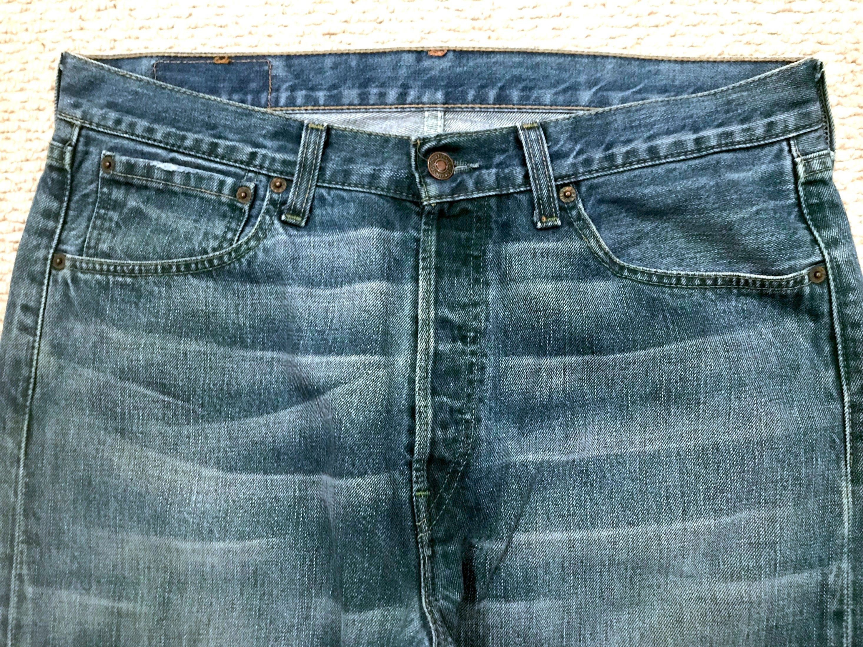 Levi's VINTAGE INDIGO BLUE DISTRESSED DRY DENIM JEANS Size US 32 / EU 48 - 16 Thumbnail