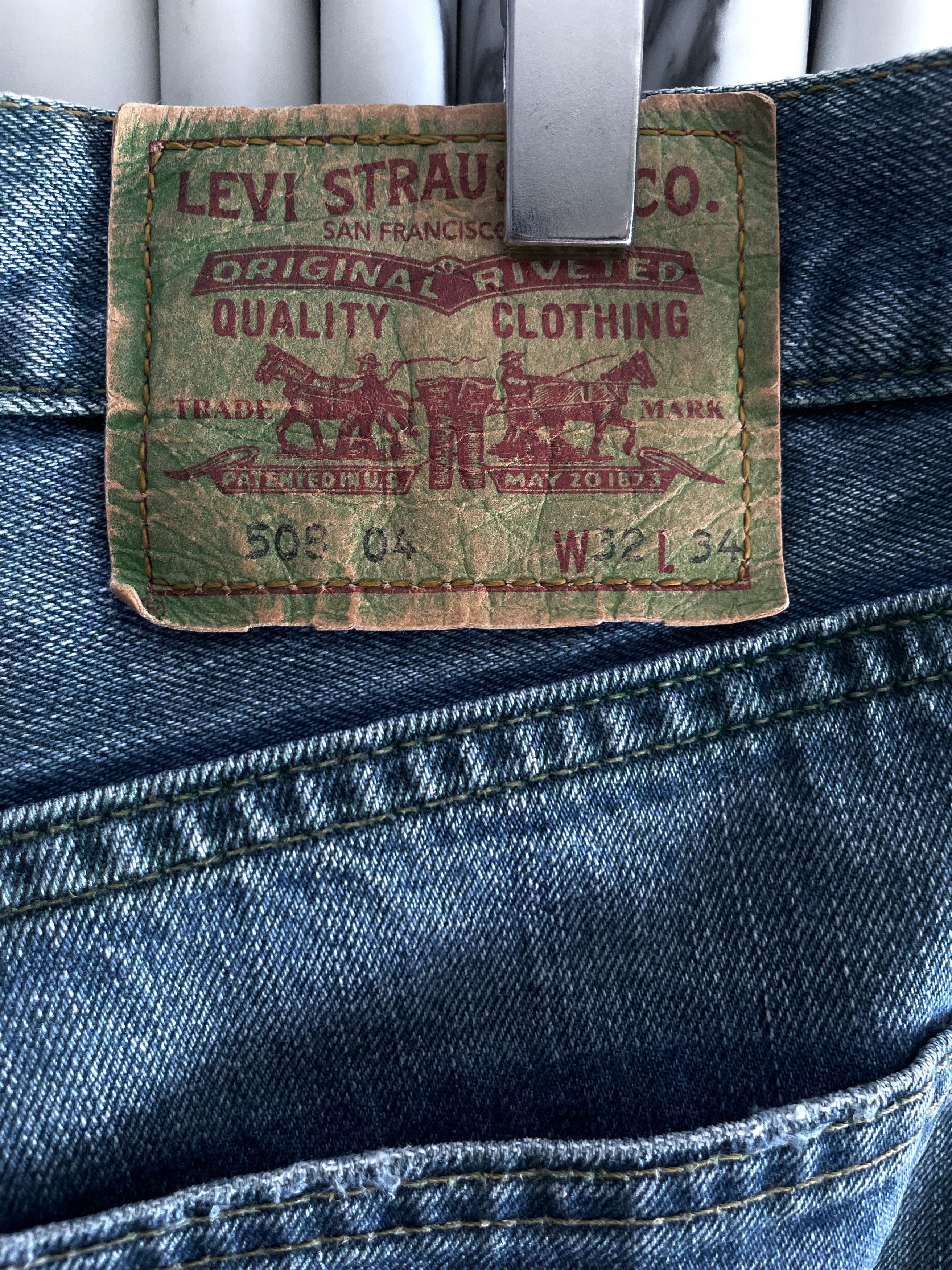 Levi's VINTAGE INDIGO BLUE DISTRESSED DRY DENIM JEANS Size US 32 / EU 48 - 7 Thumbnail