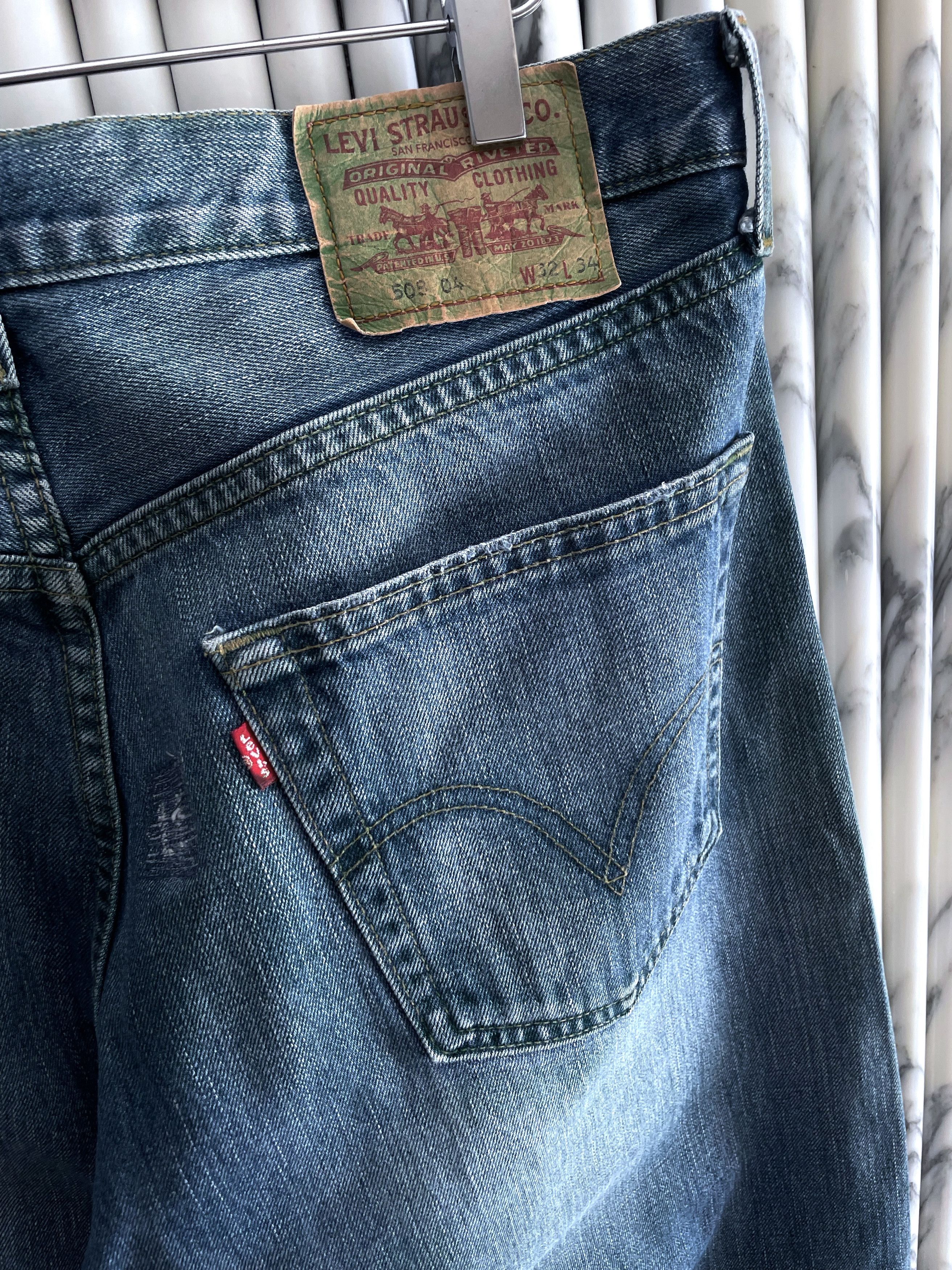 Levi's VINTAGE INDIGO BLUE DISTRESSED DRY DENIM JEANS Size US 32 / EU 48 - 6 Thumbnail