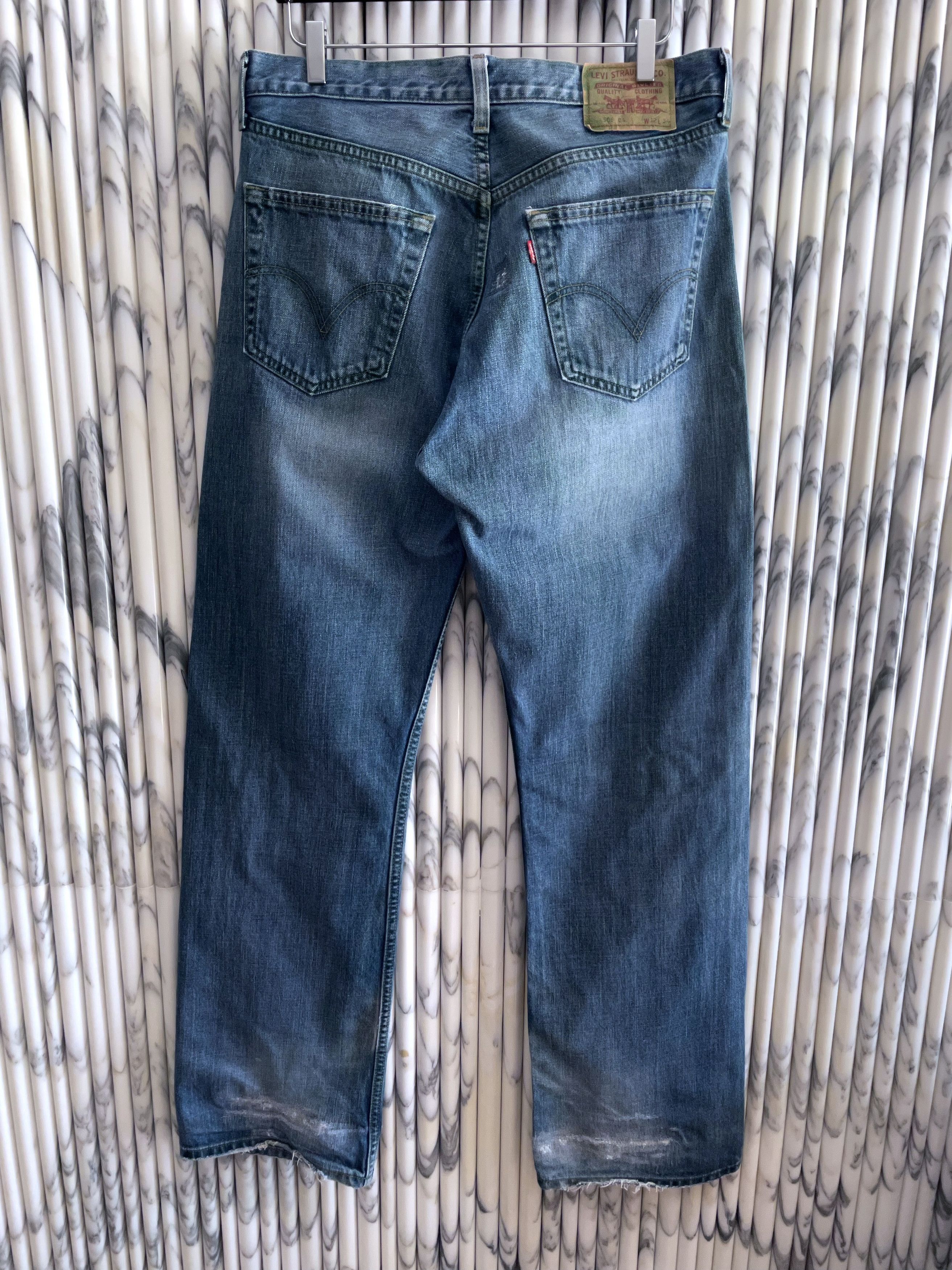 Levi's VINTAGE INDIGO BLUE DISTRESSED DRY DENIM JEANS Size US 32 / EU 48 - 5 Thumbnail