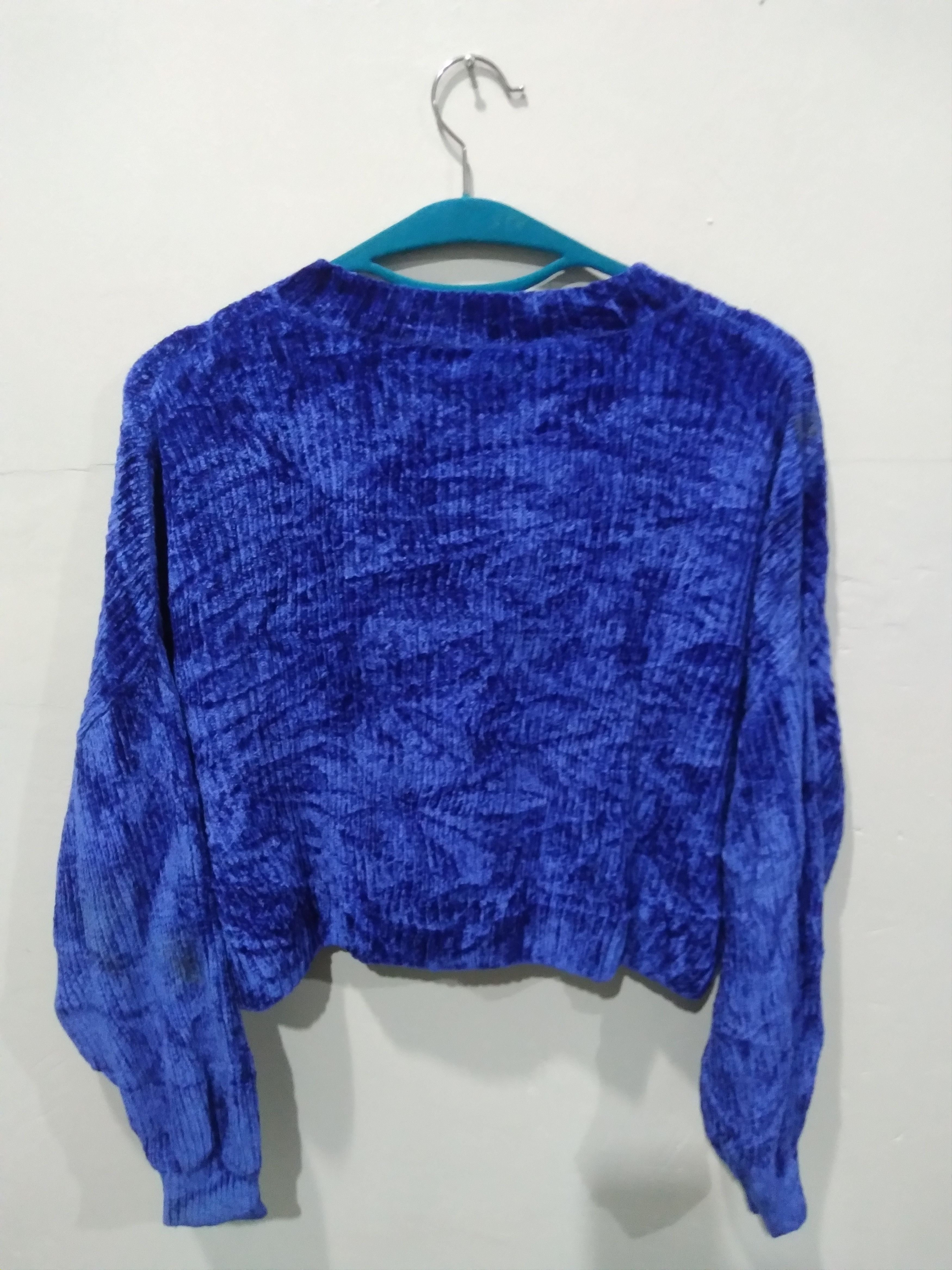 H&M DIVIDED BLUE CROP TOP KNIT Size M / US 6-8 / IT 42-44 - 2 Thumbnail