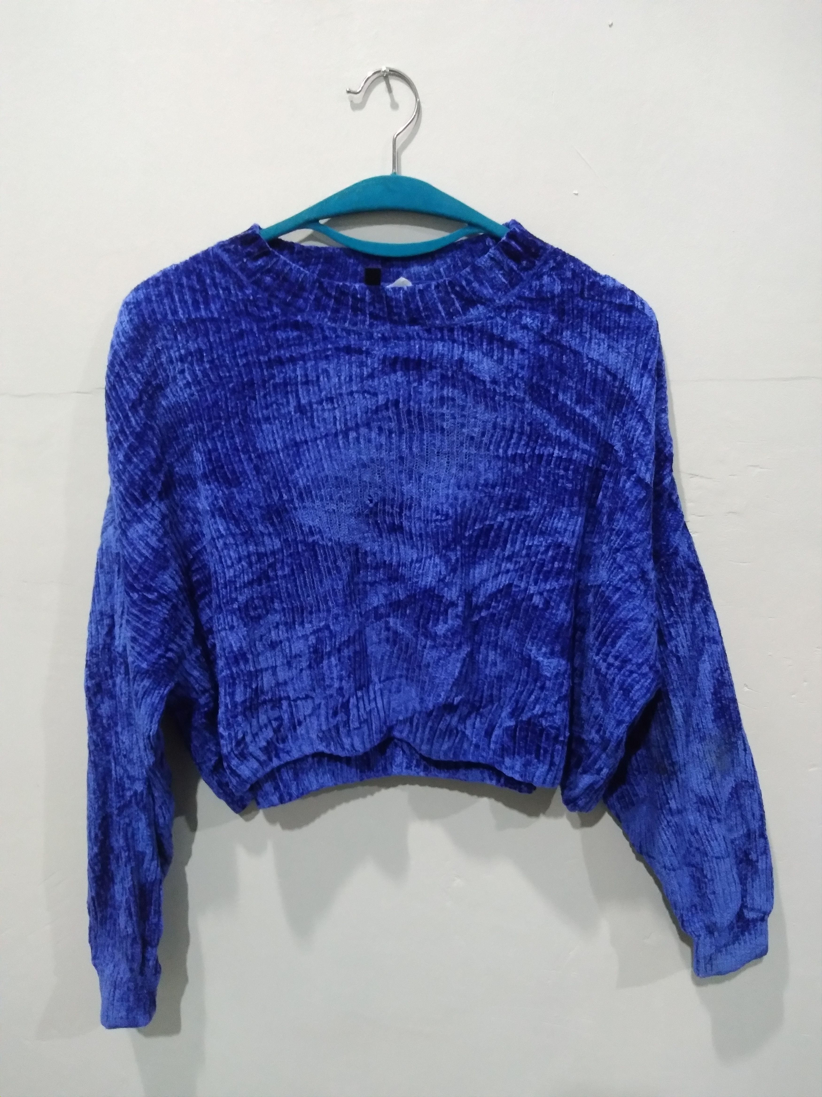 H&M DIVIDED BLUE CROP TOP KNIT Size M / US 6-8 / IT 42-44 - 1 Thumbnail