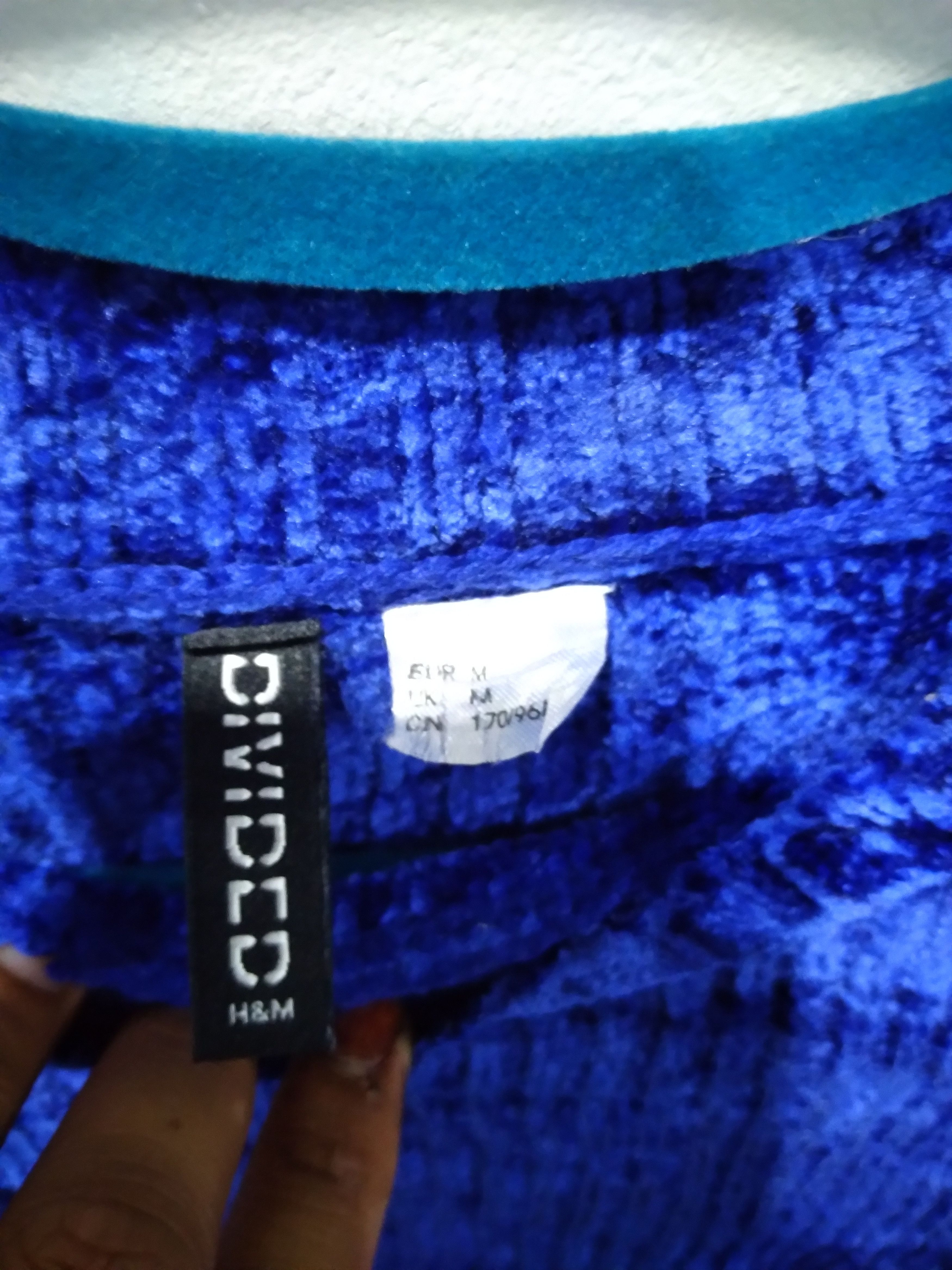 H&M DIVIDED BLUE CROP TOP KNIT Size M / US 6-8 / IT 42-44 - 3 Thumbnail