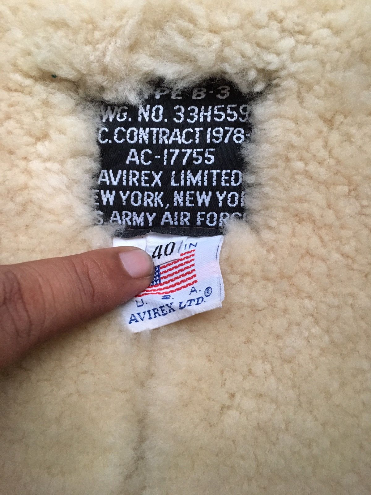 Avirex VINTAGE AVIREX B-3 LEATHER JACKET SIZE 40 SHEEPSKIN SHEARLIN Size US M / EU 48-50 / 2 - 12 Thumbnail