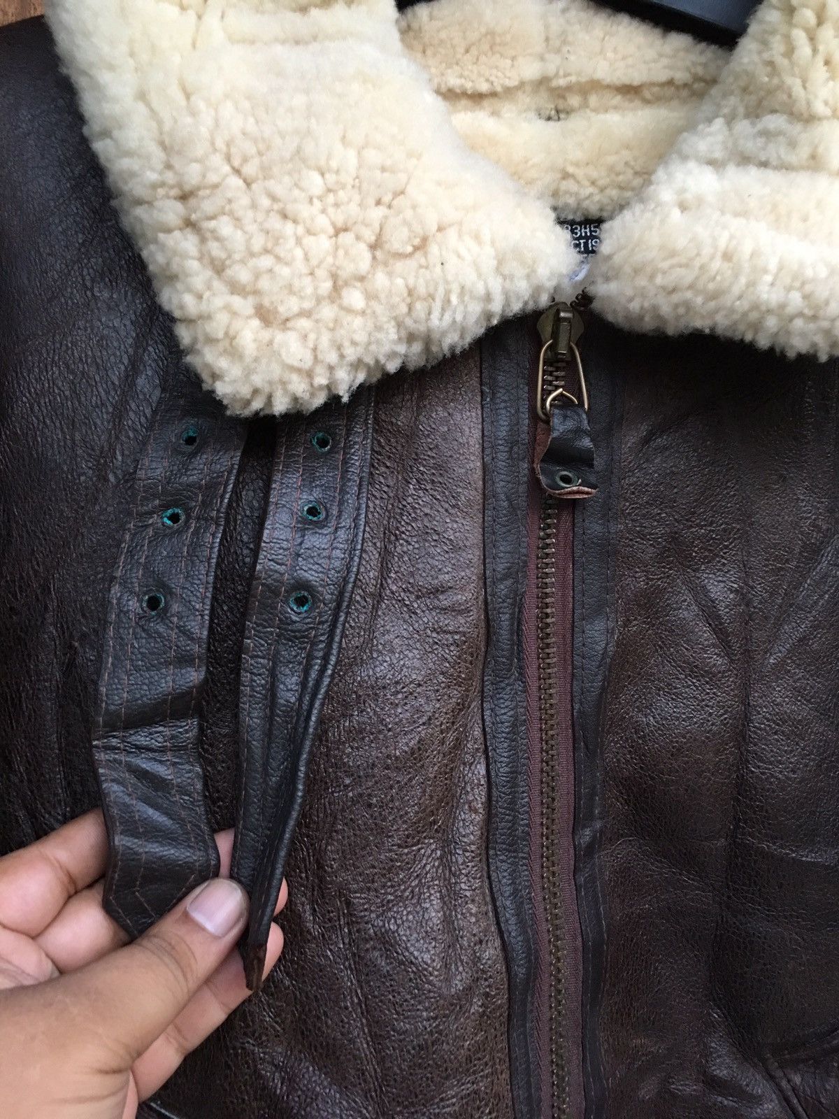 Avirex VINTAGE AVIREX B-3 LEATHER JACKET SIZE 40 SHEEPSKIN SHEARLIN Size US M / EU 48-50 / 2 - 3 Thumbnail