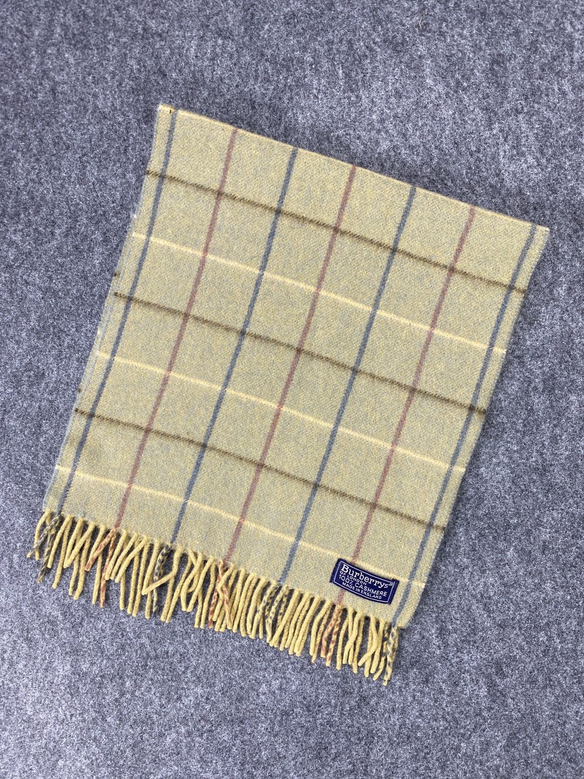 Burberry Vintage Burberry Scarf/Muffler -T038 Size ONE SIZE - 1 Thumbnail