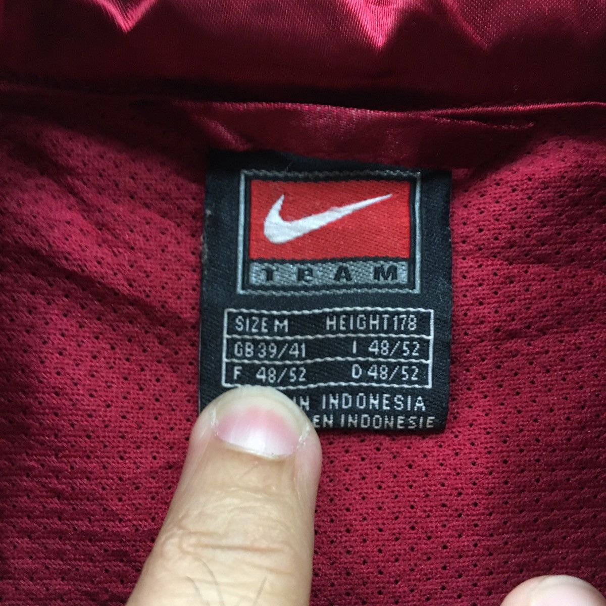 Nike × Sports Specialties Nike X Barcelona FC Zipped Up Jacket Size US XL / EU 56 / 4 - 9 Thumbnail