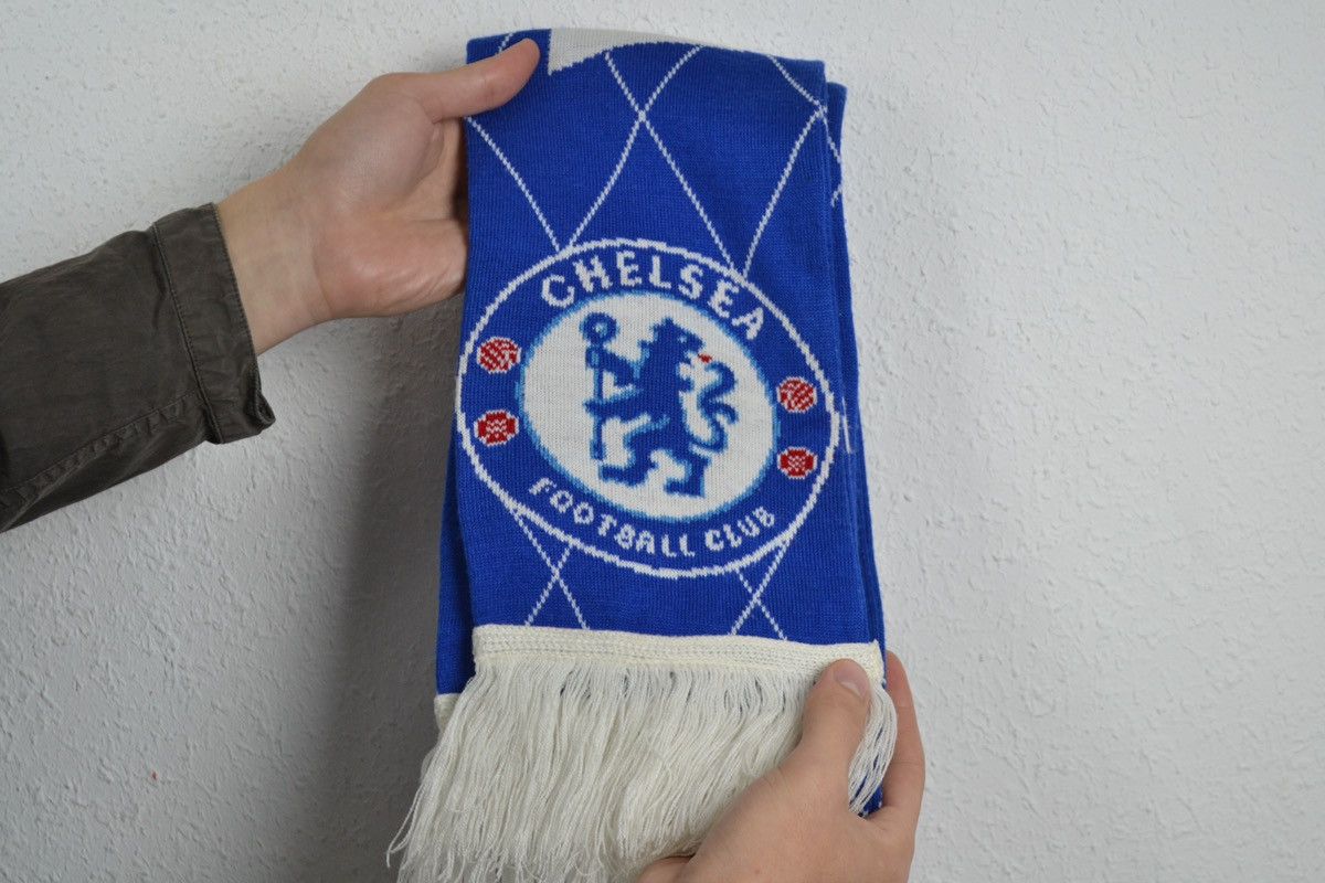 Chelsea Soccer Chelsea F.C. Vintage Football Soccer Fan Scarff Size ONE SIZE - 4 Thumbnail