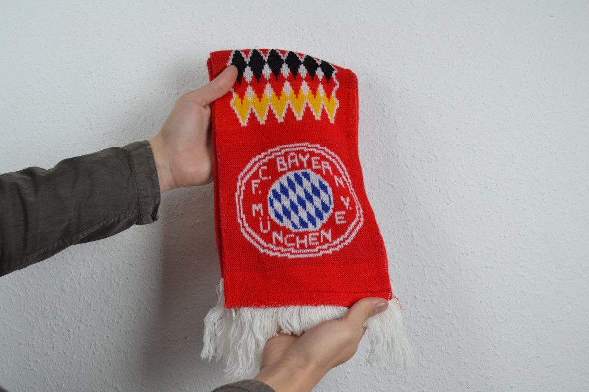 Vintage Bayern Munchen F.C. Vintage Football Soccer Fan Scarf Size ONE SIZE - 4 Thumbnail