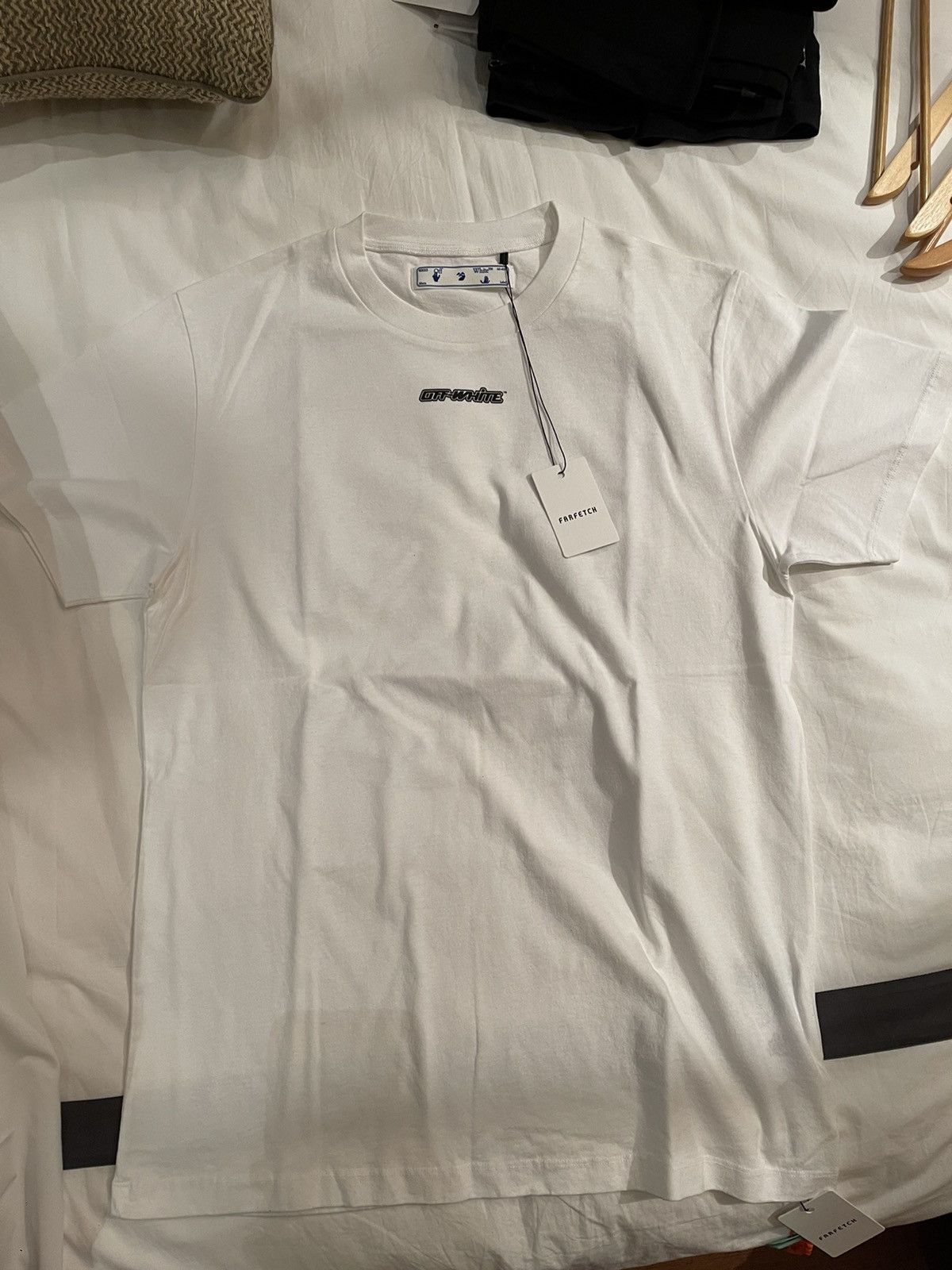 Off-White Off-White ‘blue arrow’ white T-shirt Size US L / EU 52-54 / 3 - 1 Thumbnail