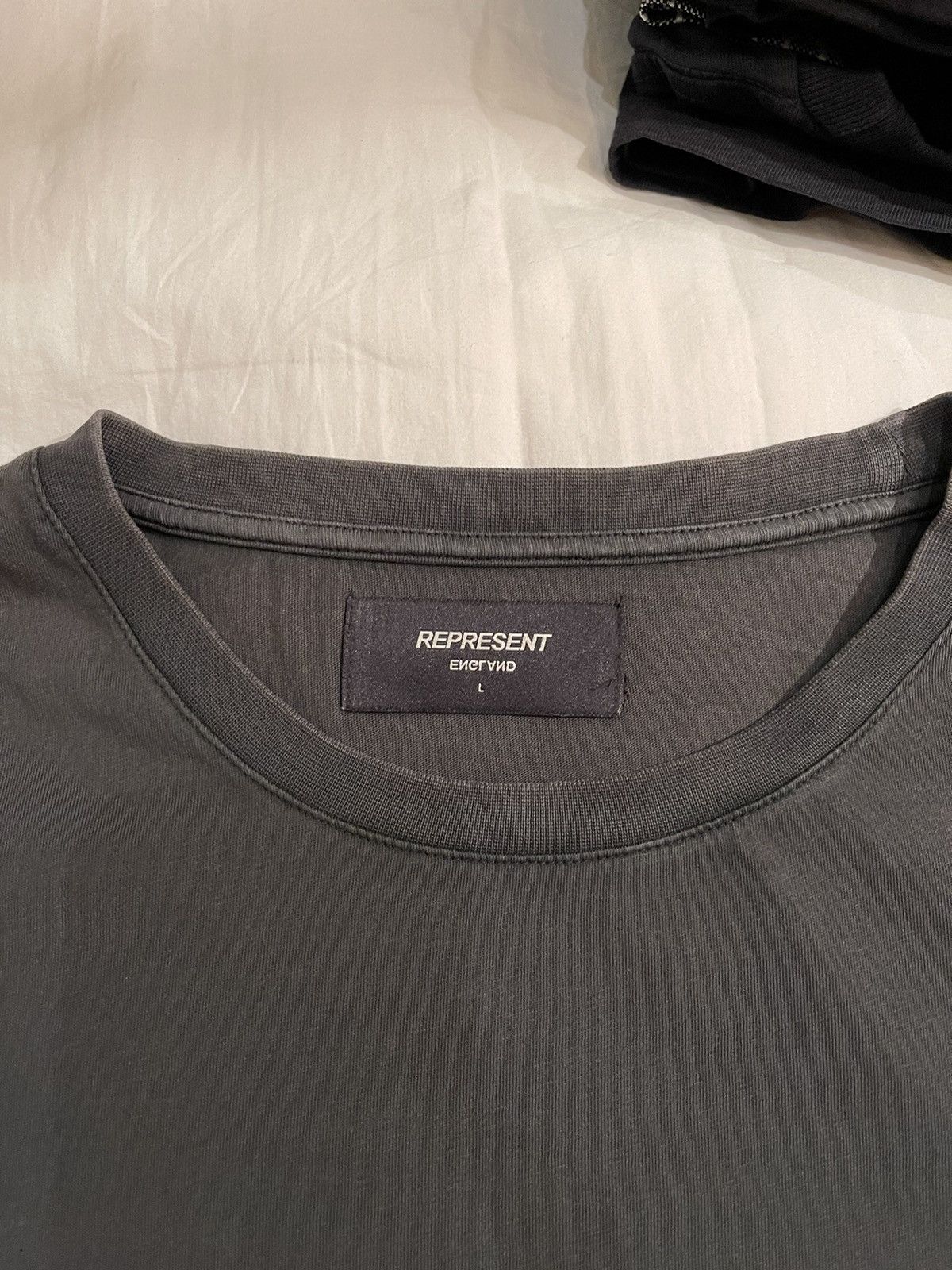 Represent Clo. Represent Clo. ‘Washed grey’ graphic T-shirt Size US L / EU 52-54 / 3 - 3 Thumbnail