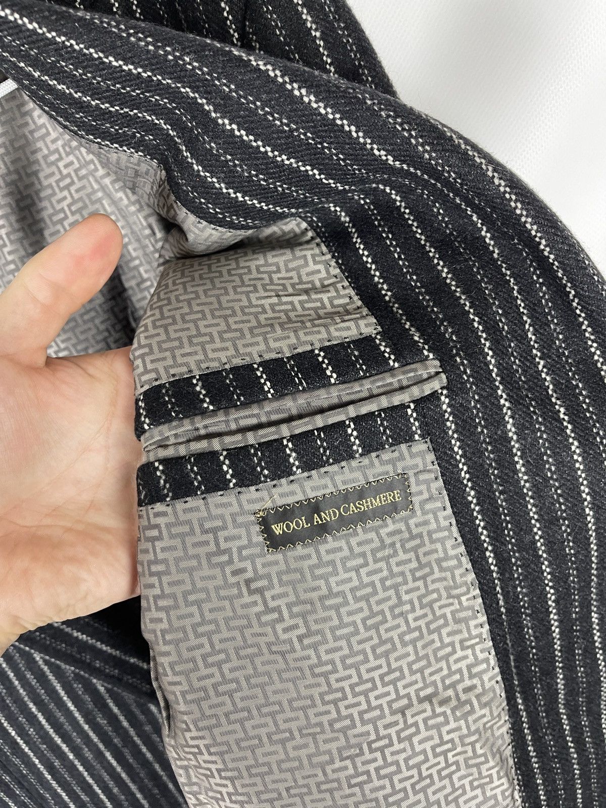 Corneliani Trend Corneliani Cashmere Wool black striped 2 button blazer Size 42R - 13 Thumbnail