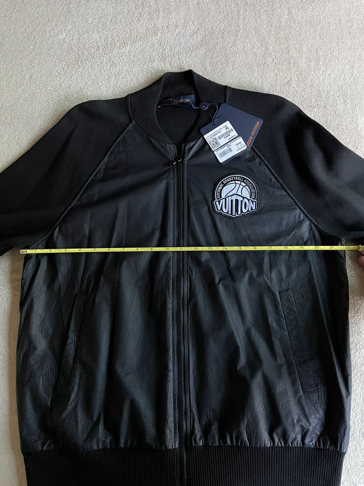 Louis Vuitton × NBA Louis Vuitton x NBA Leather Hybrid Jacket Size US XL / EU 56 / 4 - 5 Thumbnail