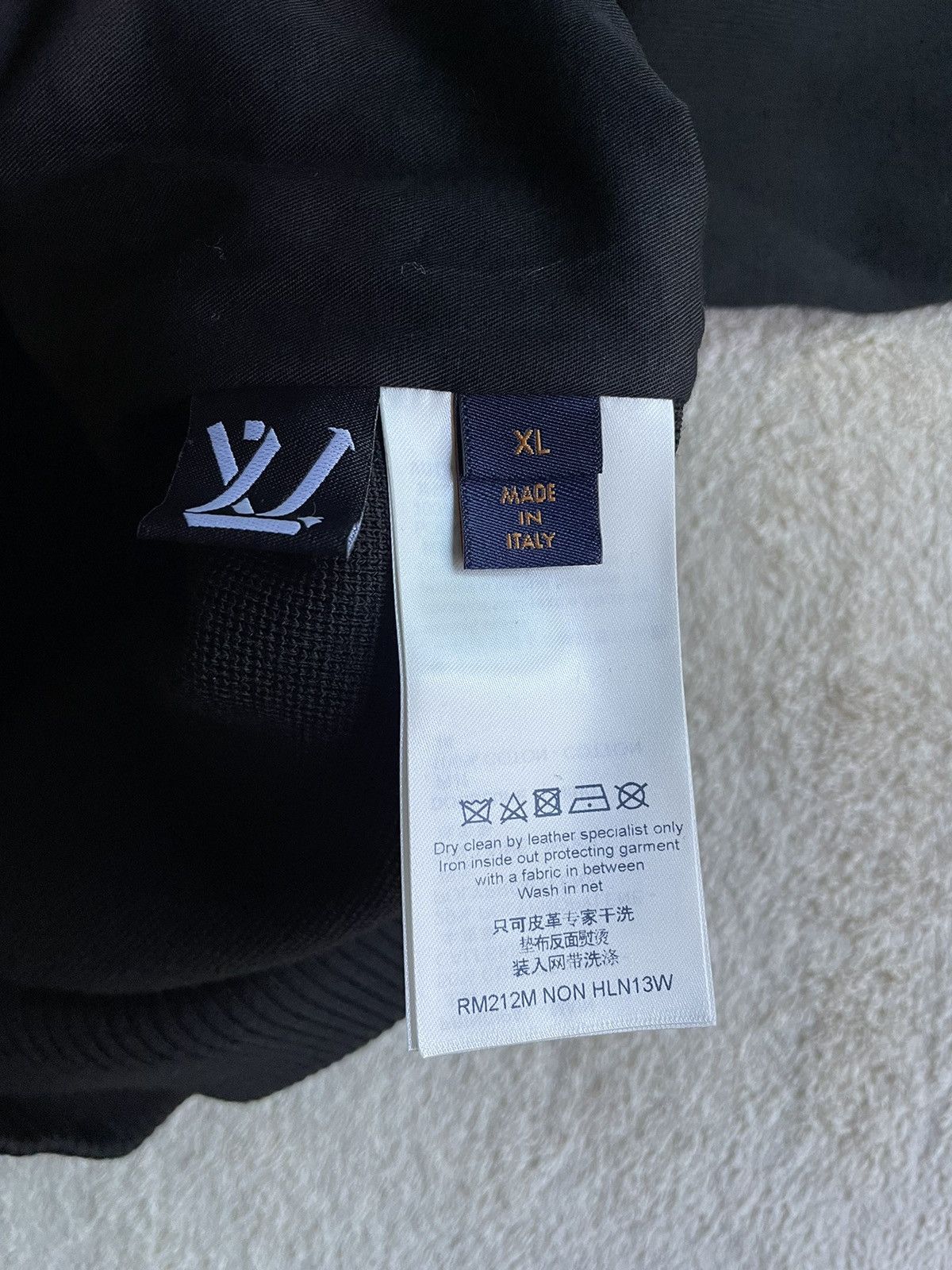 Louis Vuitton × NBA Louis Vuitton x NBA Leather Hybrid Jacket Size US XL / EU 56 / 4 - 14 Thumbnail