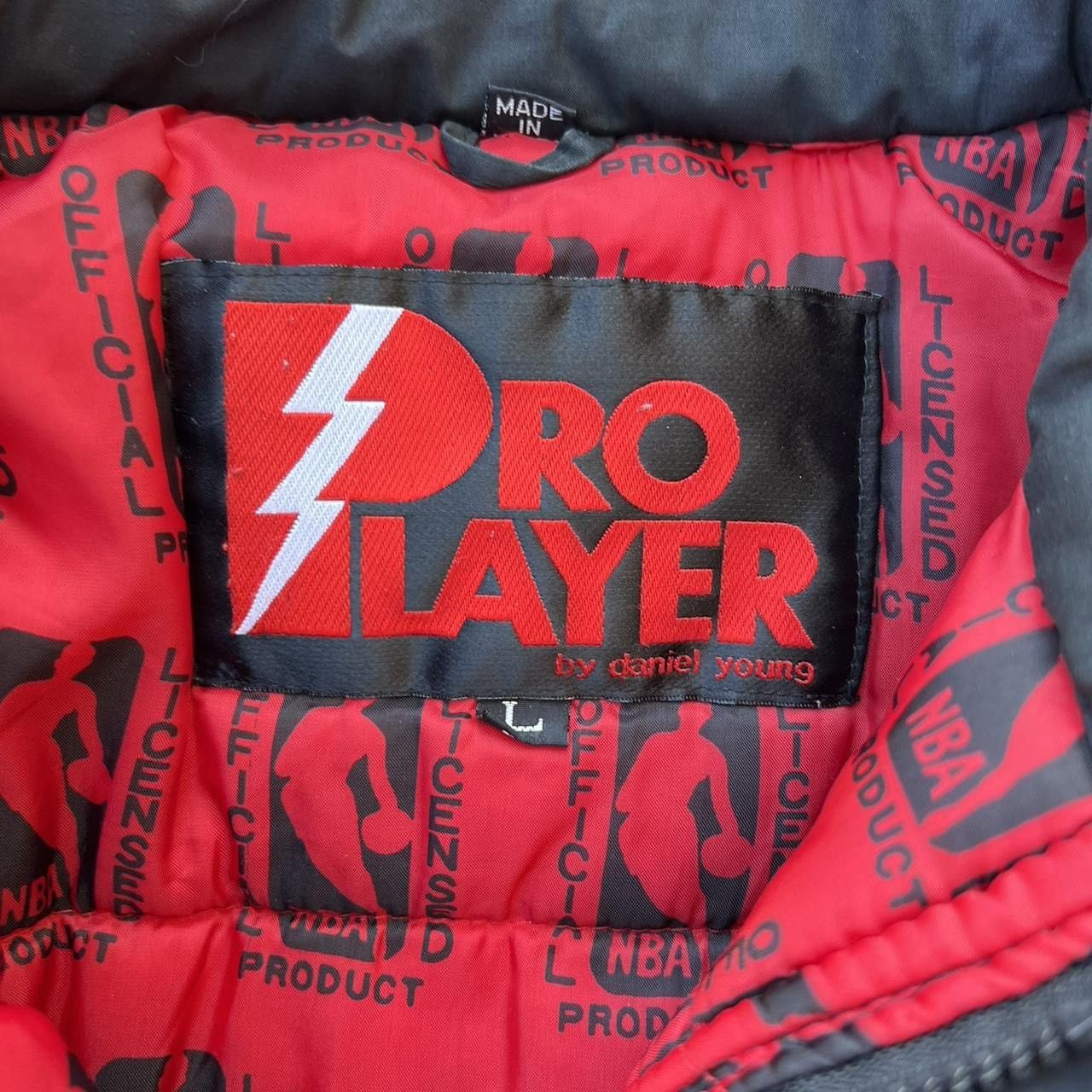Pro Player Vintage ProPlayer Chicago Bulls NBA puffer bomber jacket Size US L / EU 52-54 / 3 - 4 Thumbnail