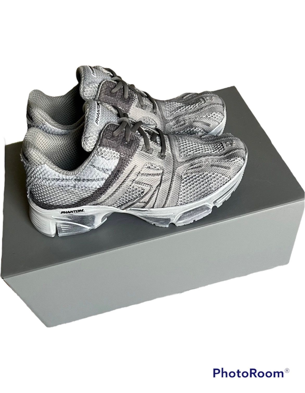 Balenciaga BALENCIAGA PHANTOM SNEAKERS Size US 9 / EU 42 - 2 Thumbnail