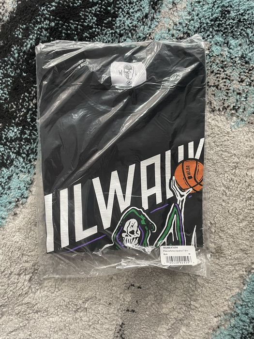 Vintage Warren Lotas Milwaukee Bucks Factory City Edition T-Shirt