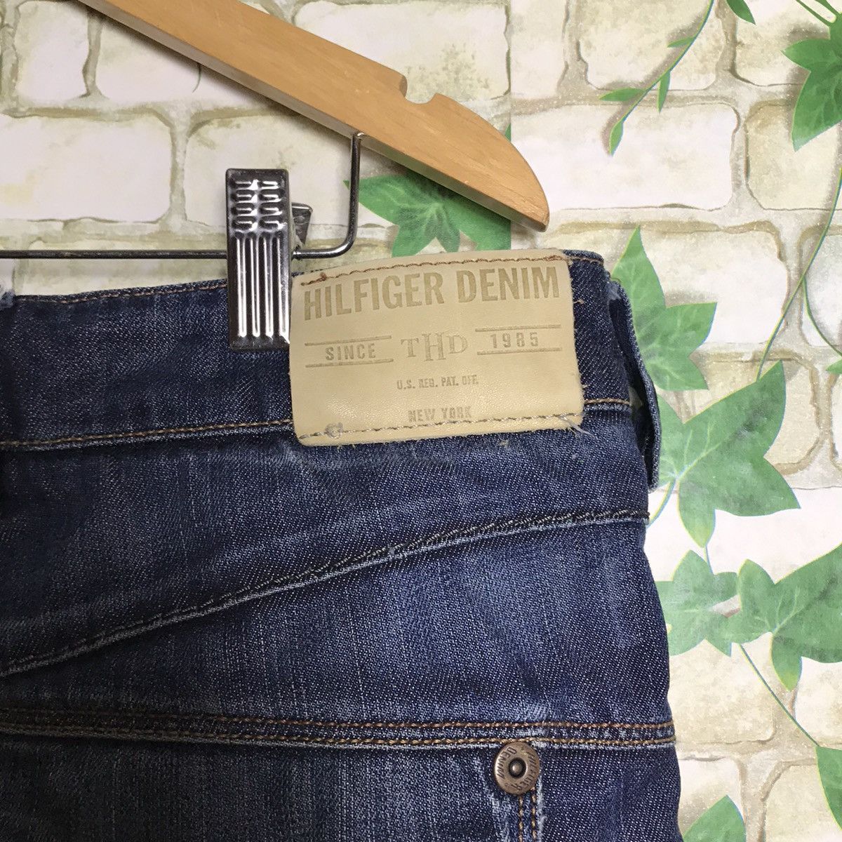 Tommy Hilfiger DISTRESS DENIM BY TOMMY HILFIGER Size US 38 / EU 54 - 5 Thumbnail