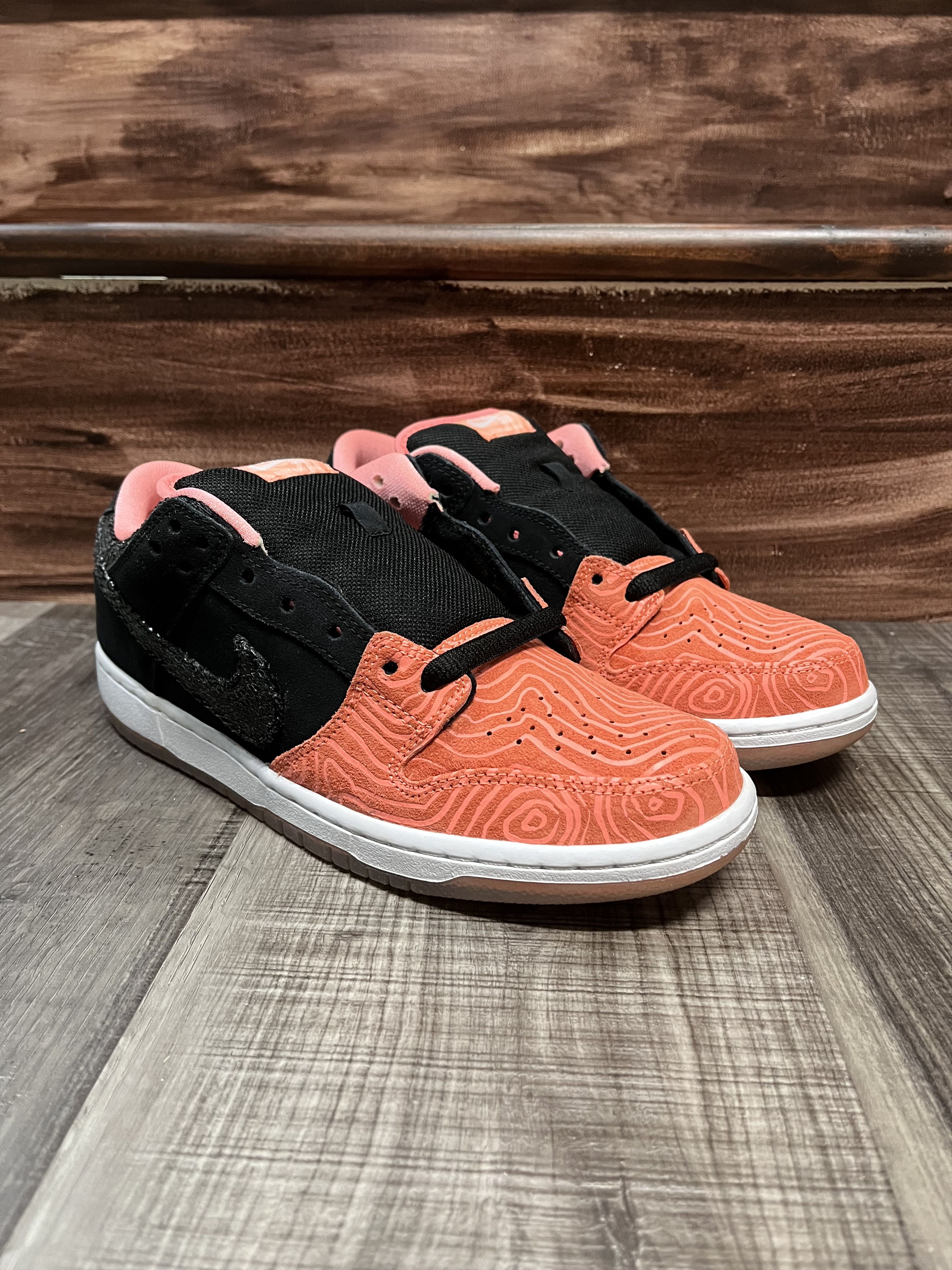 Nike SB Dunk Low x Premier Salmon Ladder size