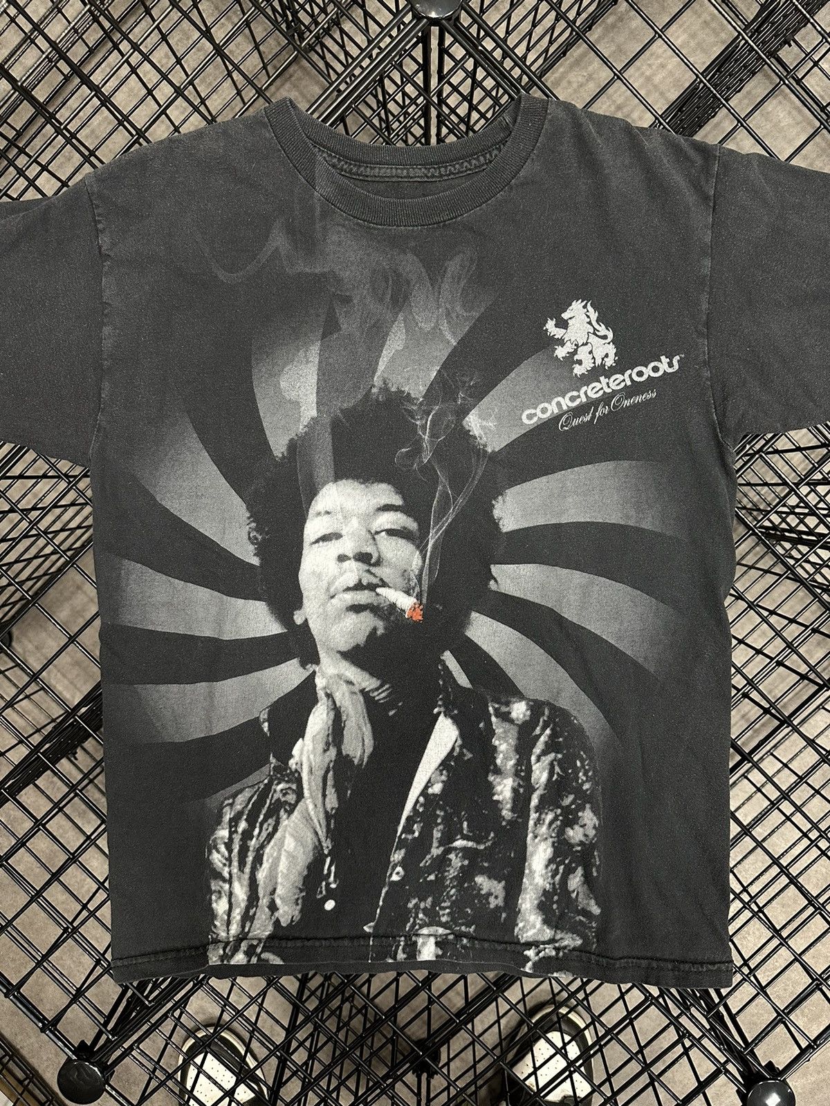 Band Tees × Jimi Hendrix × Vintage Vintage Jimi Hendrix Smoking Shirt Size US S / EU 44-46 / 1 - 2 Thumbnail