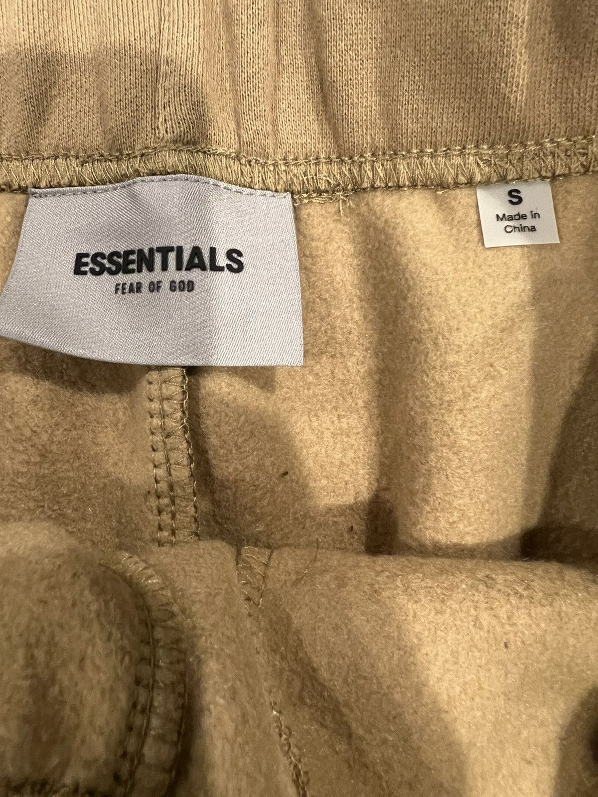 Essentials × Fear of God Essentials FOG Shorts Amber Size US 30 / EU 46 - 3 Thumbnail