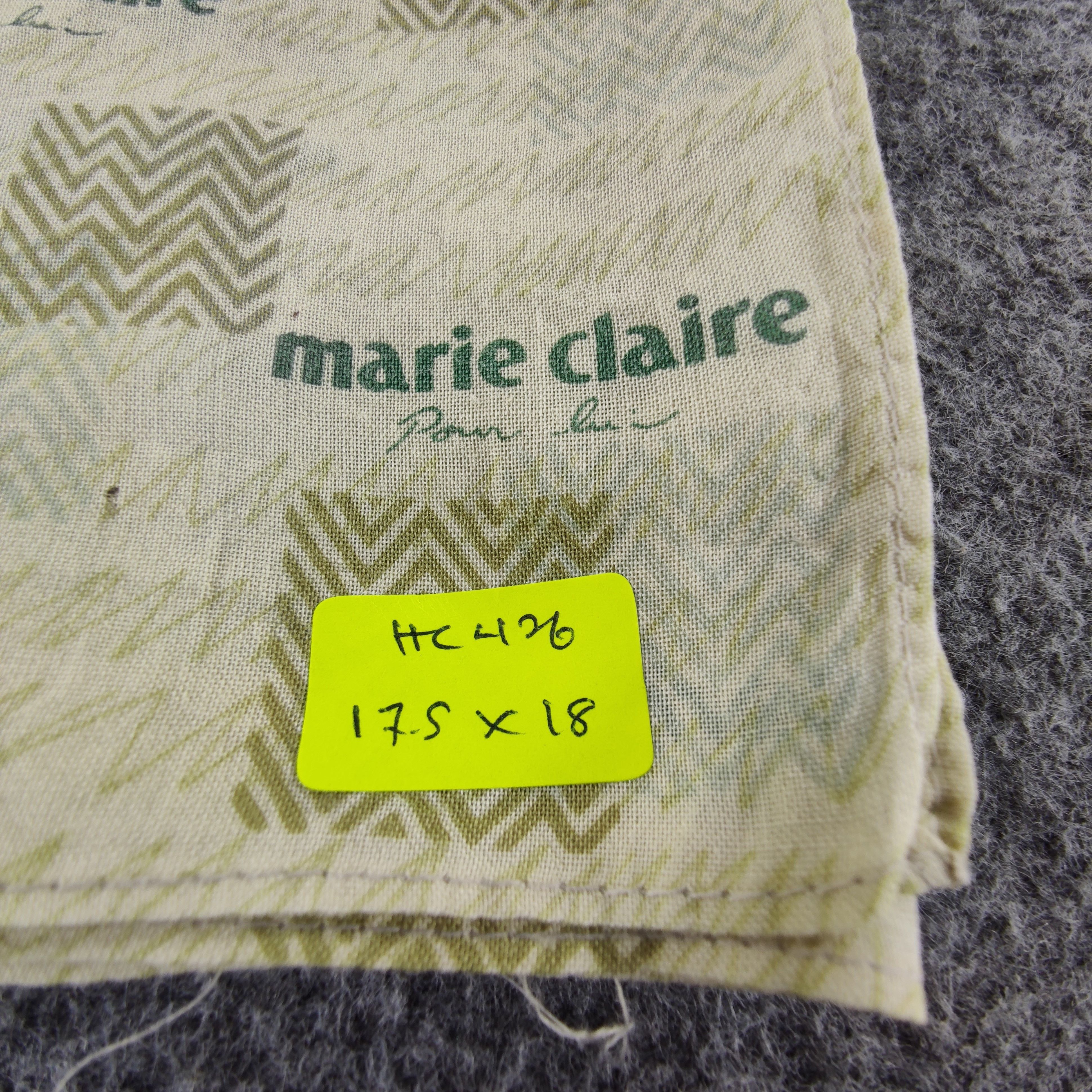Vintage Marie Claire Handkerchief/Neckerchief/Bandana Size ONE SIZE - 5 Thumbnail