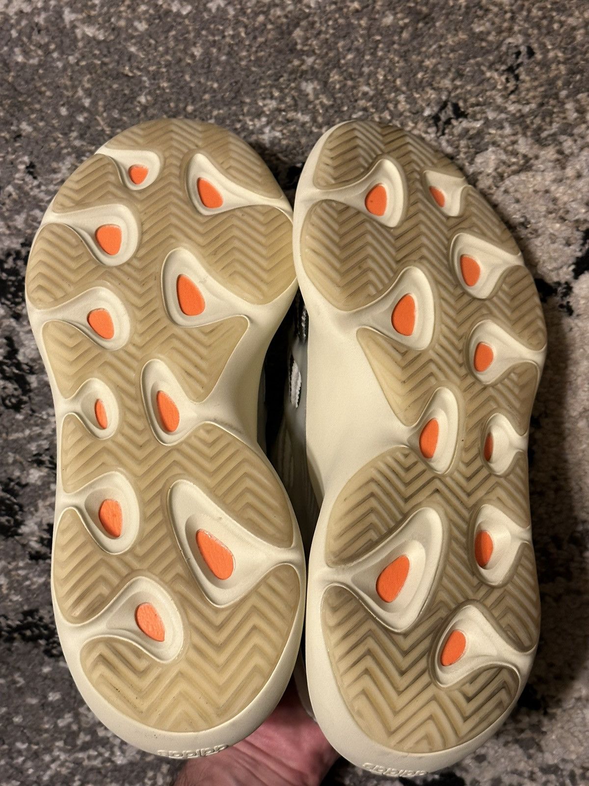 Adidas × Kanye West Adidas Yeezy 700 V3 Fade Salt Size US 11 / EU 44 - 5 Thumbnail