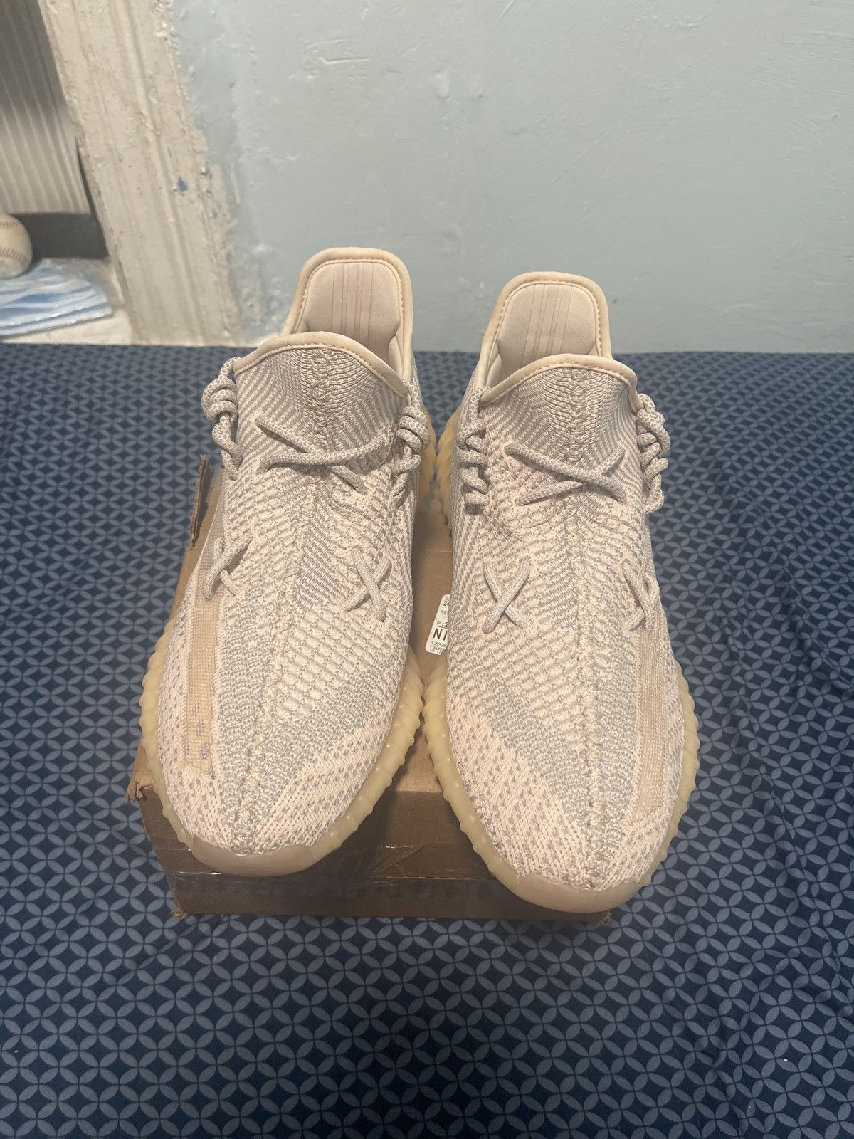 yeezy 350v2 synth