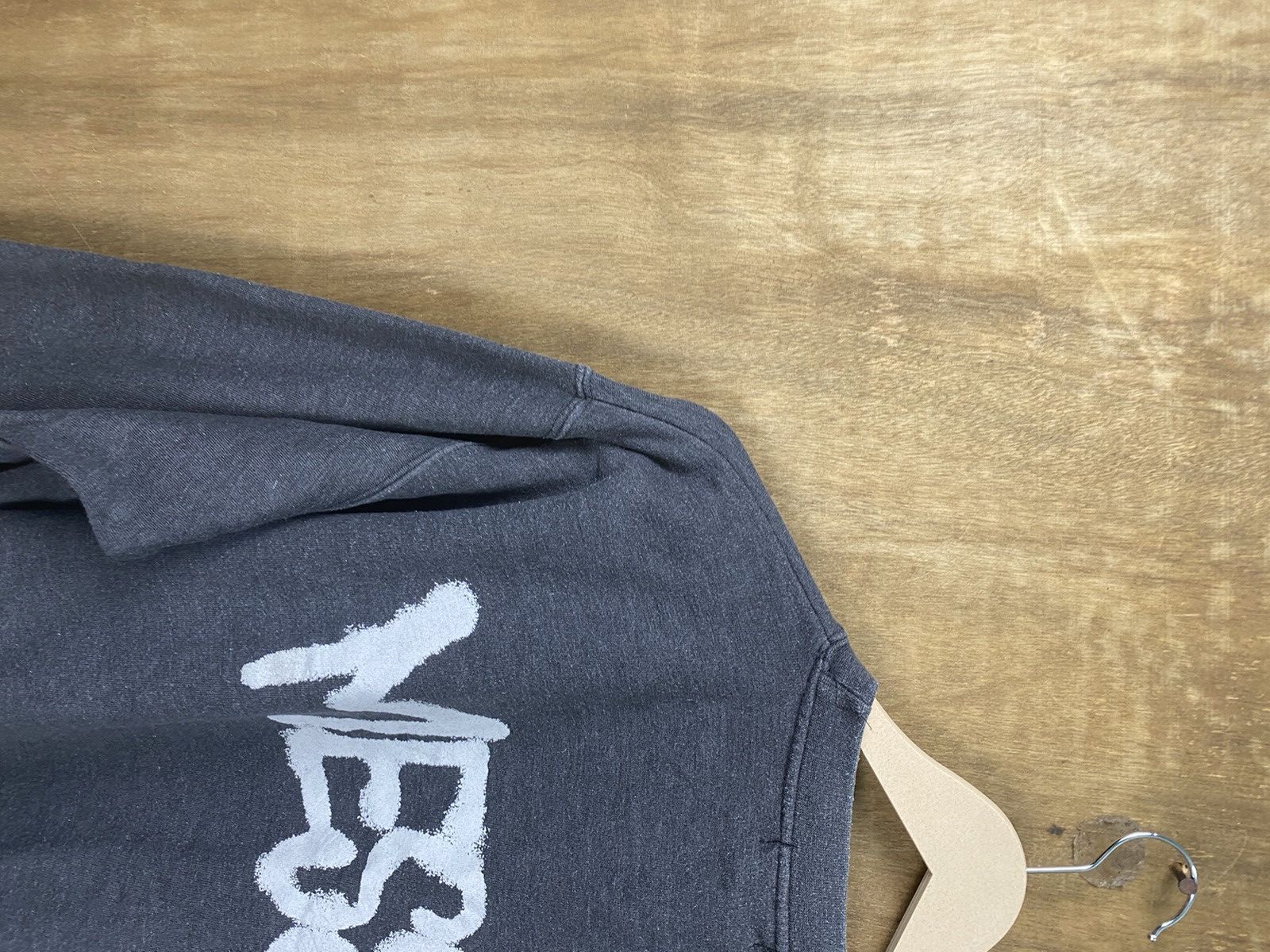 Japanese Brand H.B.B faded grafity japan vintage Sweatshirt #3675 Size US L / EU 52-54 / 3 - 12 Thumbnail