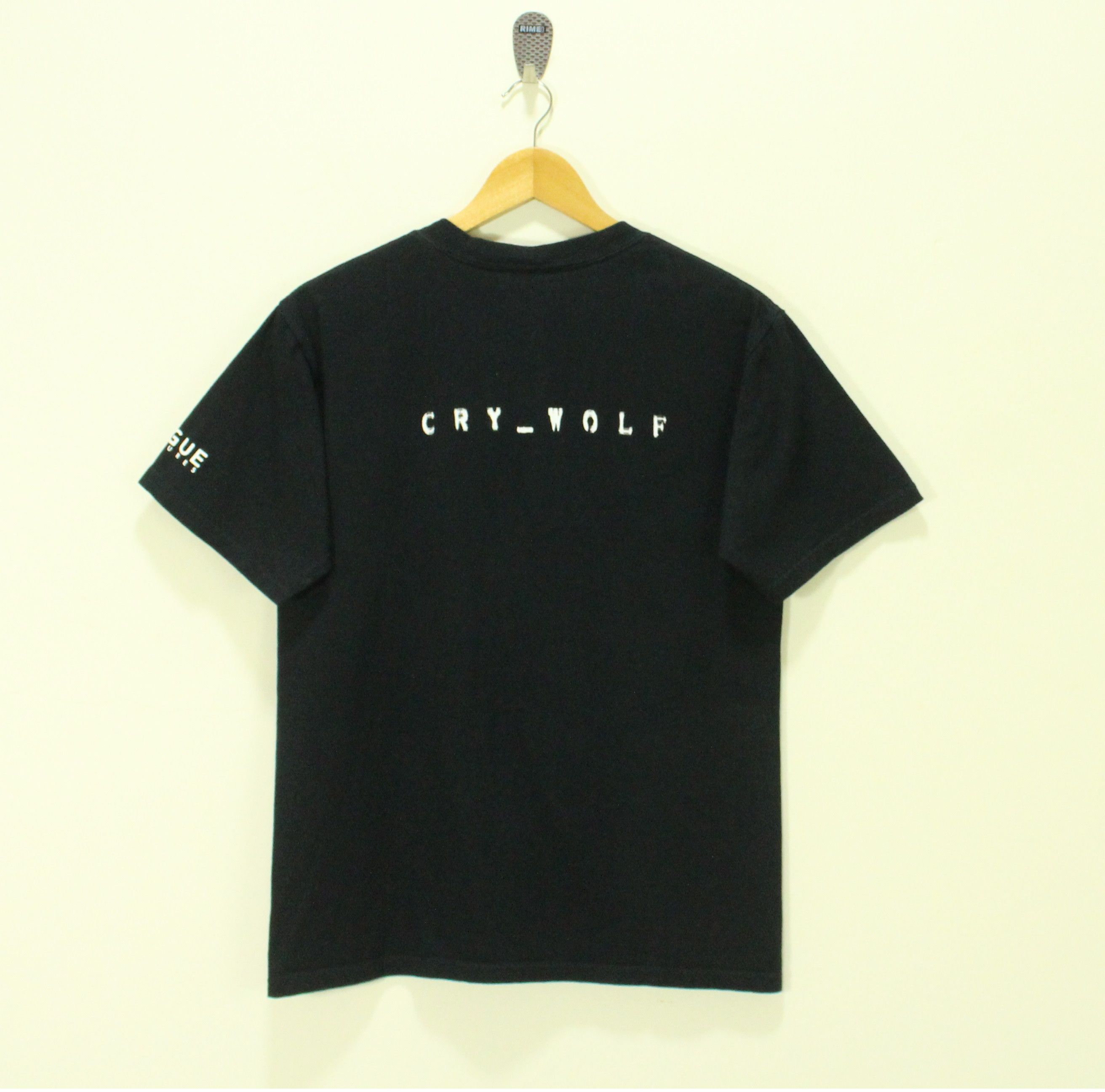 Vintage Vintage CRY WOLF T Shirt Movie Rogue Pictures Size US S / EU 44-46 / 1 - 2 Thumbnail