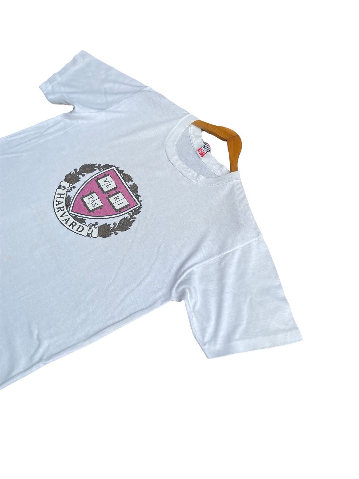 Vintage Vintage Harvard Universiry Tshirt Size US L / EU 52-54 / 3 - 4 Thumbnail
