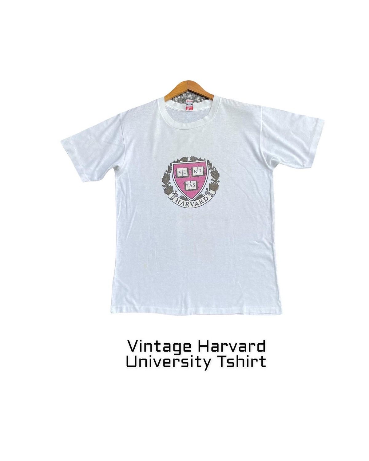 Vintage Vintage Harvard Universiry Tshirt Size US L / EU 52-54 / 3 - 1 Thumbnail