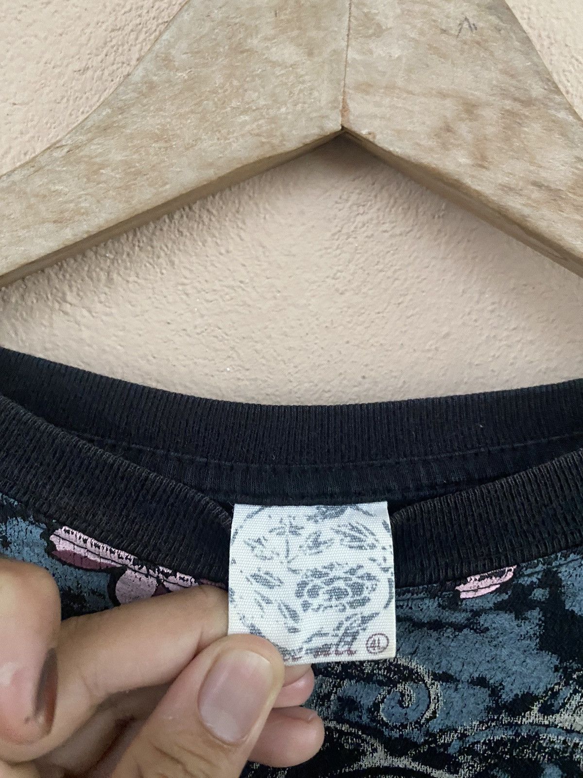 Designer × Japanese Brand Steals🔥 Karakuri Tamashi Fish Koi Tee Size US XXL / EU 58 / 5 - 3 Thumbnail