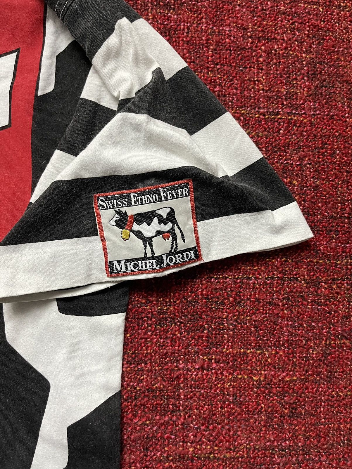 Vintage Michel Jordi vintage 90s cow print t-shirt Size US XL / EU 56 / 4 - 4 Thumbnail