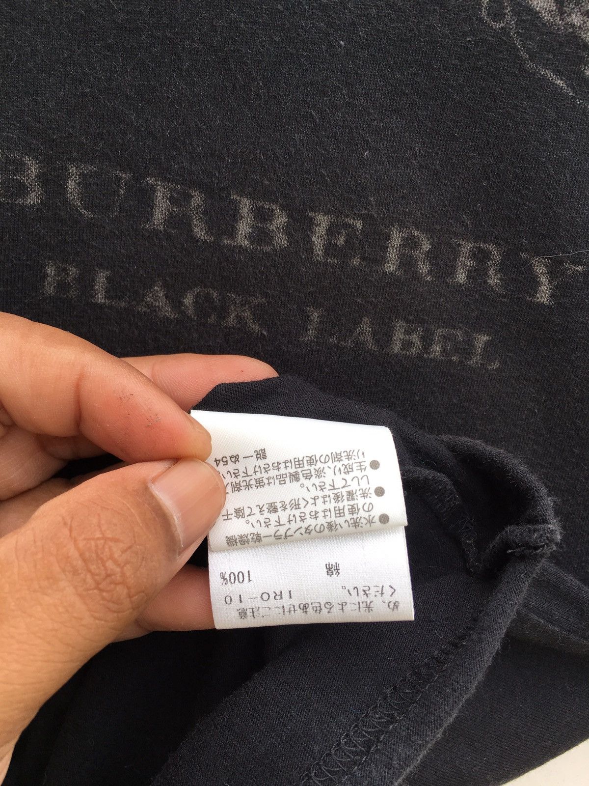 Burberry Vintage Burberry Big Logo Tshirt Size US M / EU 48-50 / 2 - 14 Thumbnail