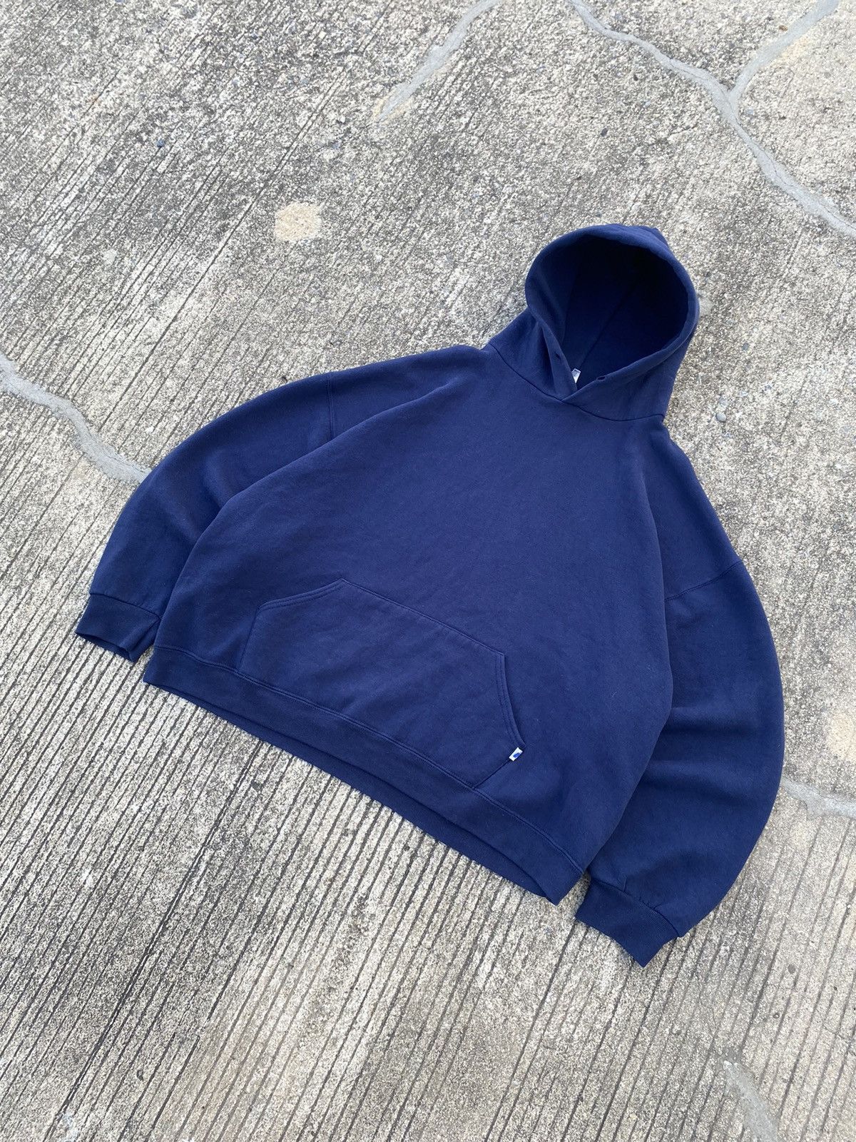 Russell Athletic × Vintage Vintage Boxy Russell Athletic Hoodie Navy Size US XL / EU 56 / 4 - 2 Thumbnail