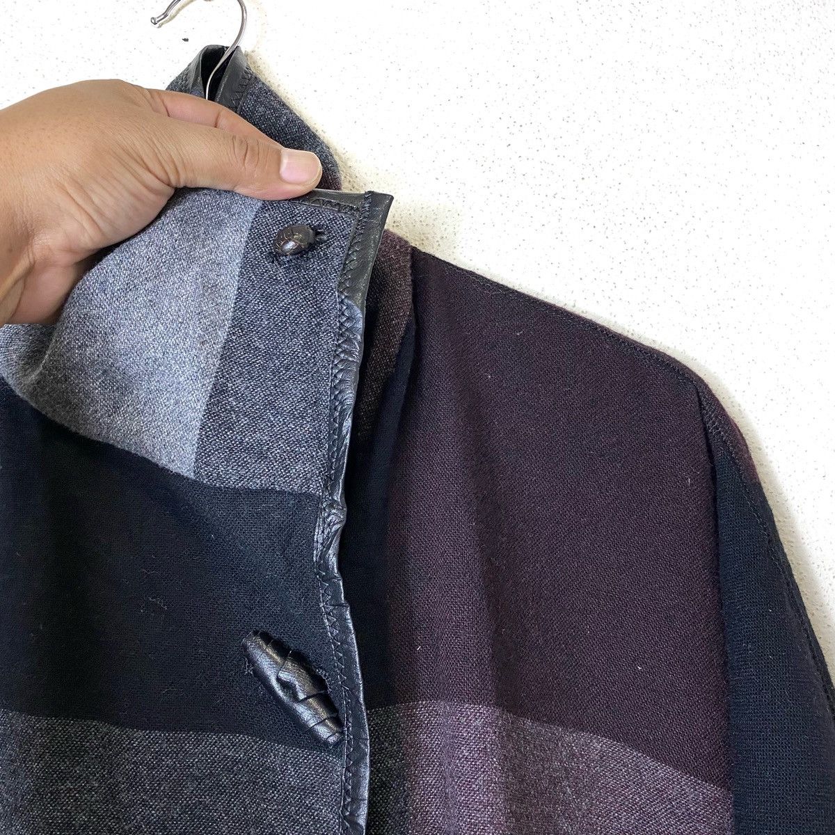 Japanese Brand Vintage K.T kiyoko Takase Wool Pancho Cape Free Size Size US XXL / EU 58 / 5 - 2 Thumbnail