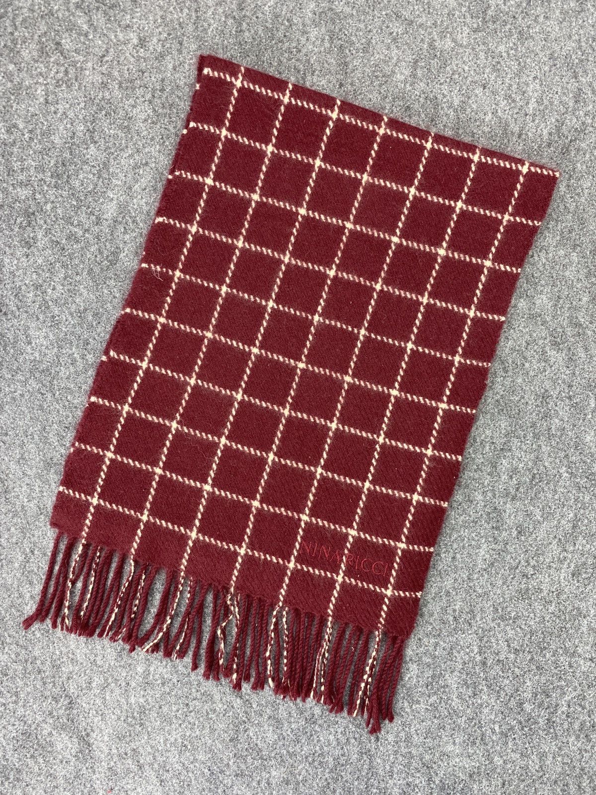 Designer NINA RICCI Scarf/Muffler -T045 Size ONE SIZE - 1 Thumbnail