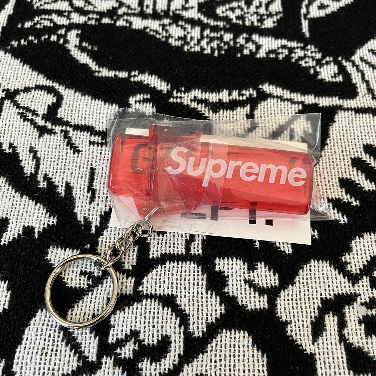 Supreme SS20 Supreme Waterproof Lighter Case Keychain Red Box Logo Size ONE SIZE - 3 Thumbnail