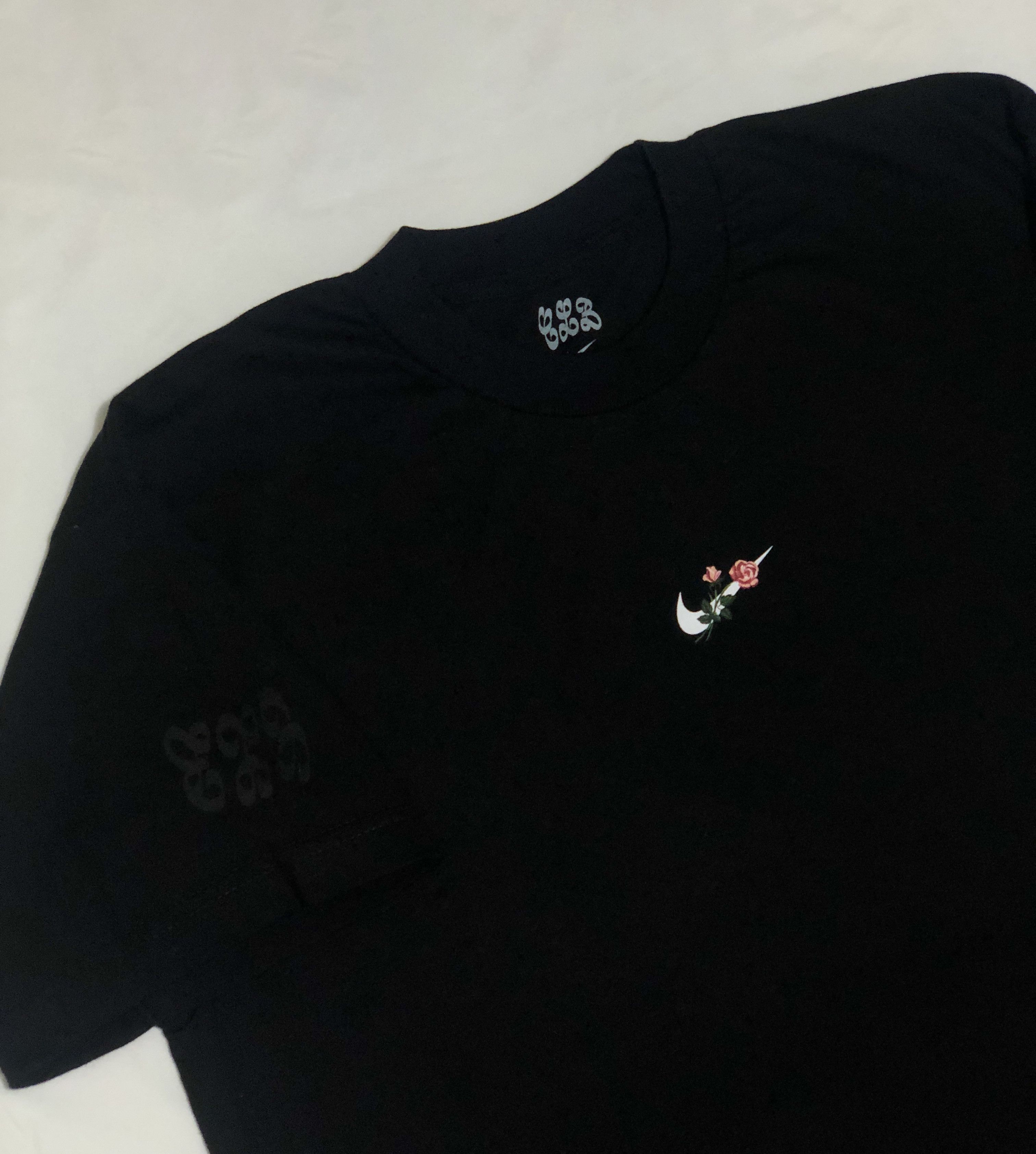 Drake ✅🌷Rose Swooch Certified Lover Boy X Nike Exclusive Tee Size US L / EU 52-54 / 3 - 4 Thumbnail