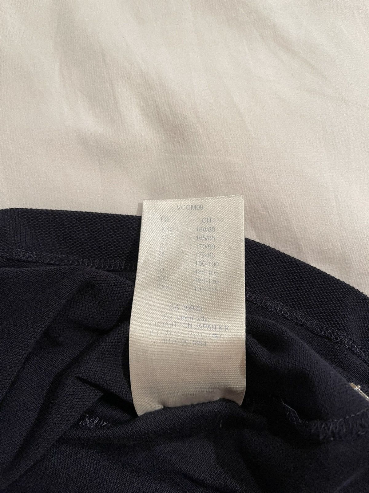 Louis Vuitton Louis Vuitton navy pocket square Half Monogram Print Polo Size US L / EU 52-54 / 3 - 6 Thumbnail