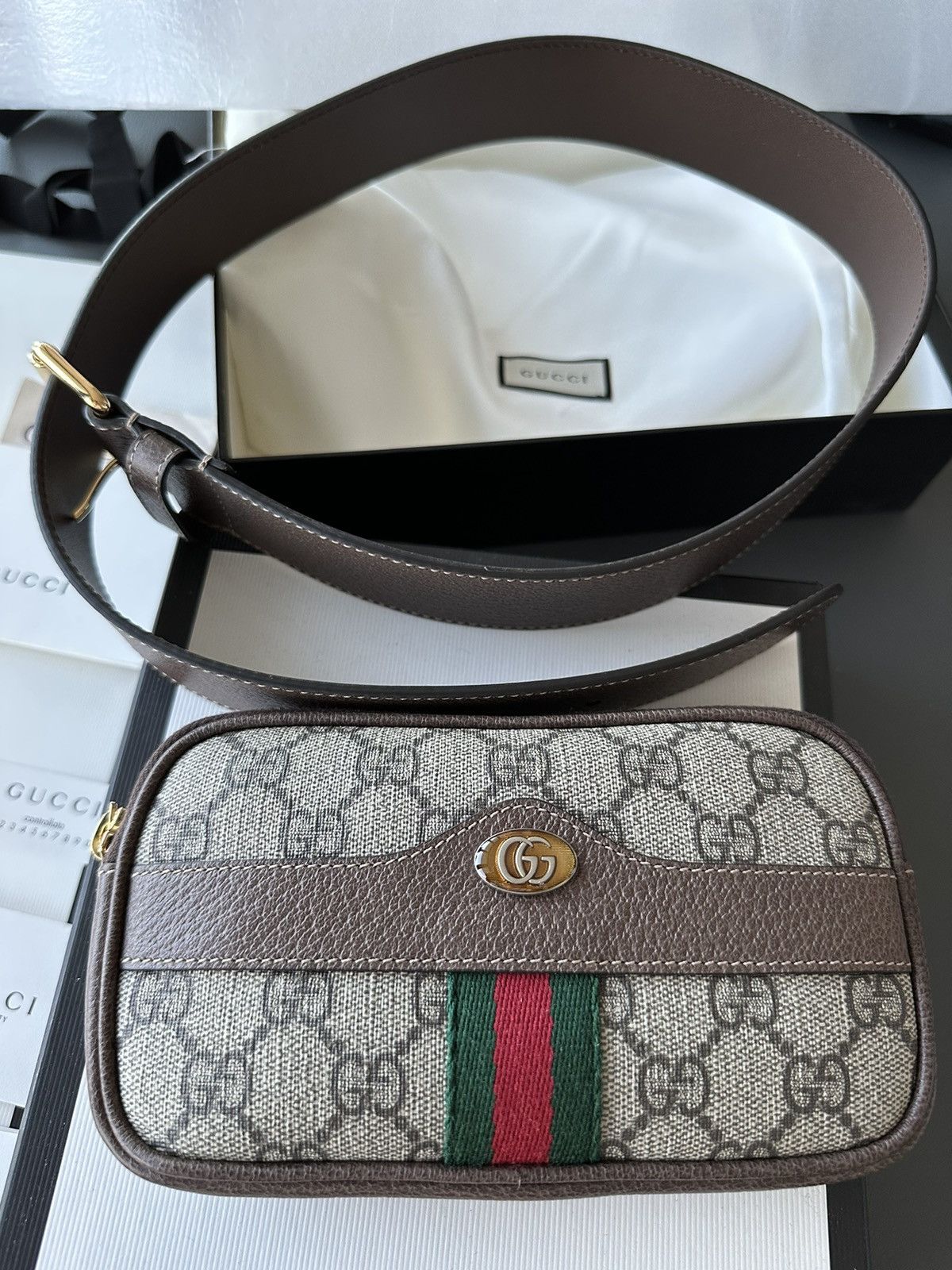 Gucci Super Runway Limited Edition Rare GG Logo Leather Belt Bag Size ONE SIZE - 1 Thumbnail
