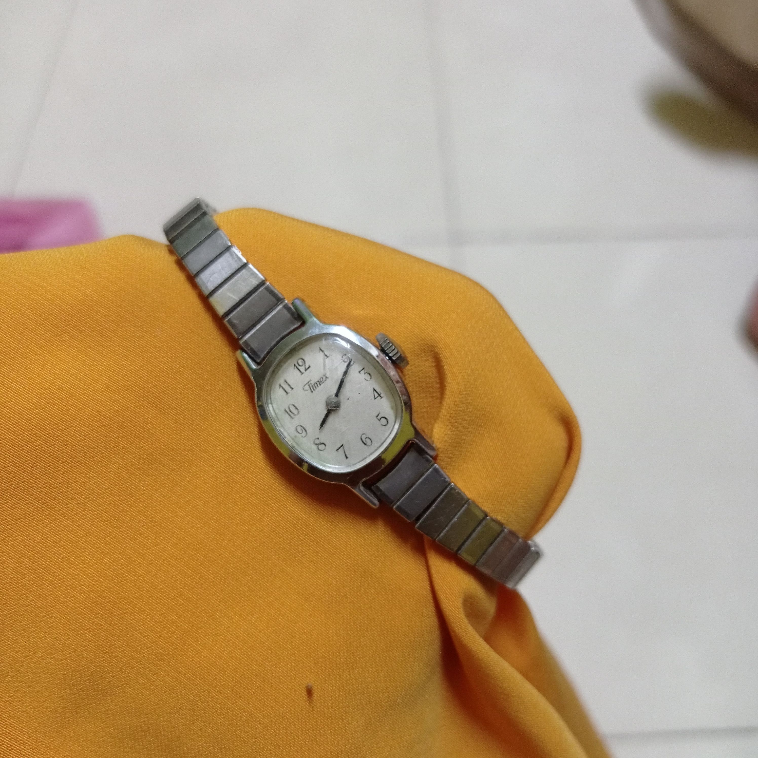 Timex Classic TIMEX Ladies Watch (HAND WINDING ENGINE, NO BATTERY) Size ONE SIZE - 2 Thumbnail