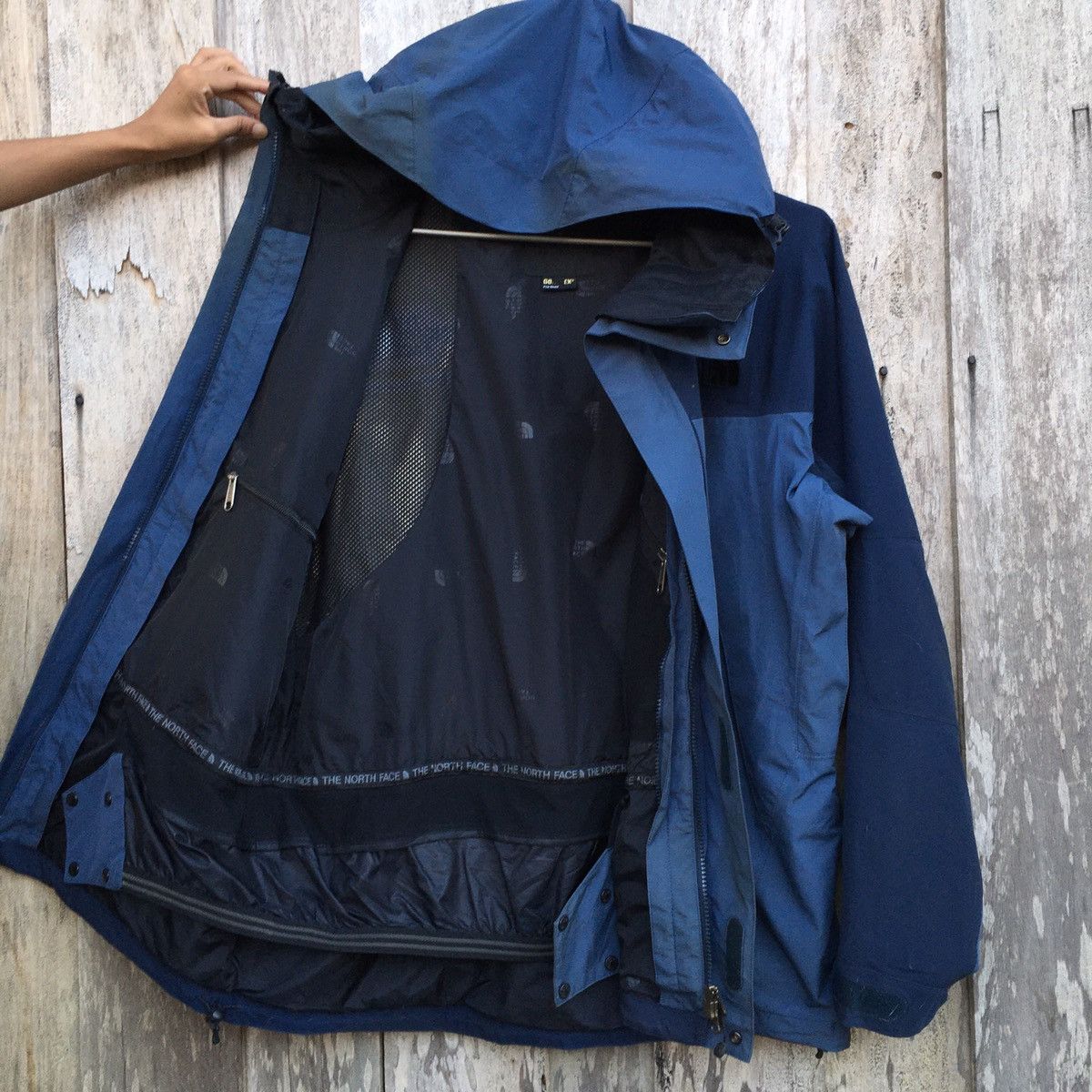 Goretex × The North Face Vintage The North Face Gore Tex Pro Shell Hoodie Jacket Size US L / EU 52-54 / 3 - 8 Thumbnail