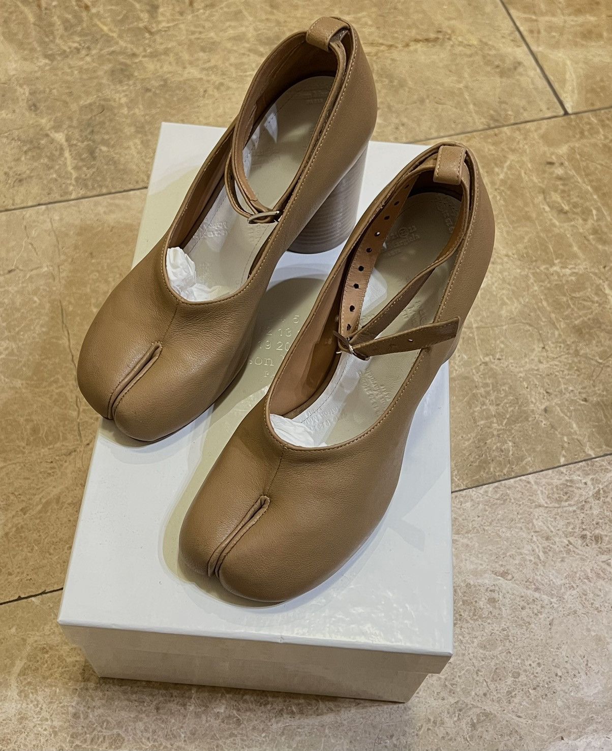 Maison Margiela NIB NWT Maison Martin Margiela Brown Tabi