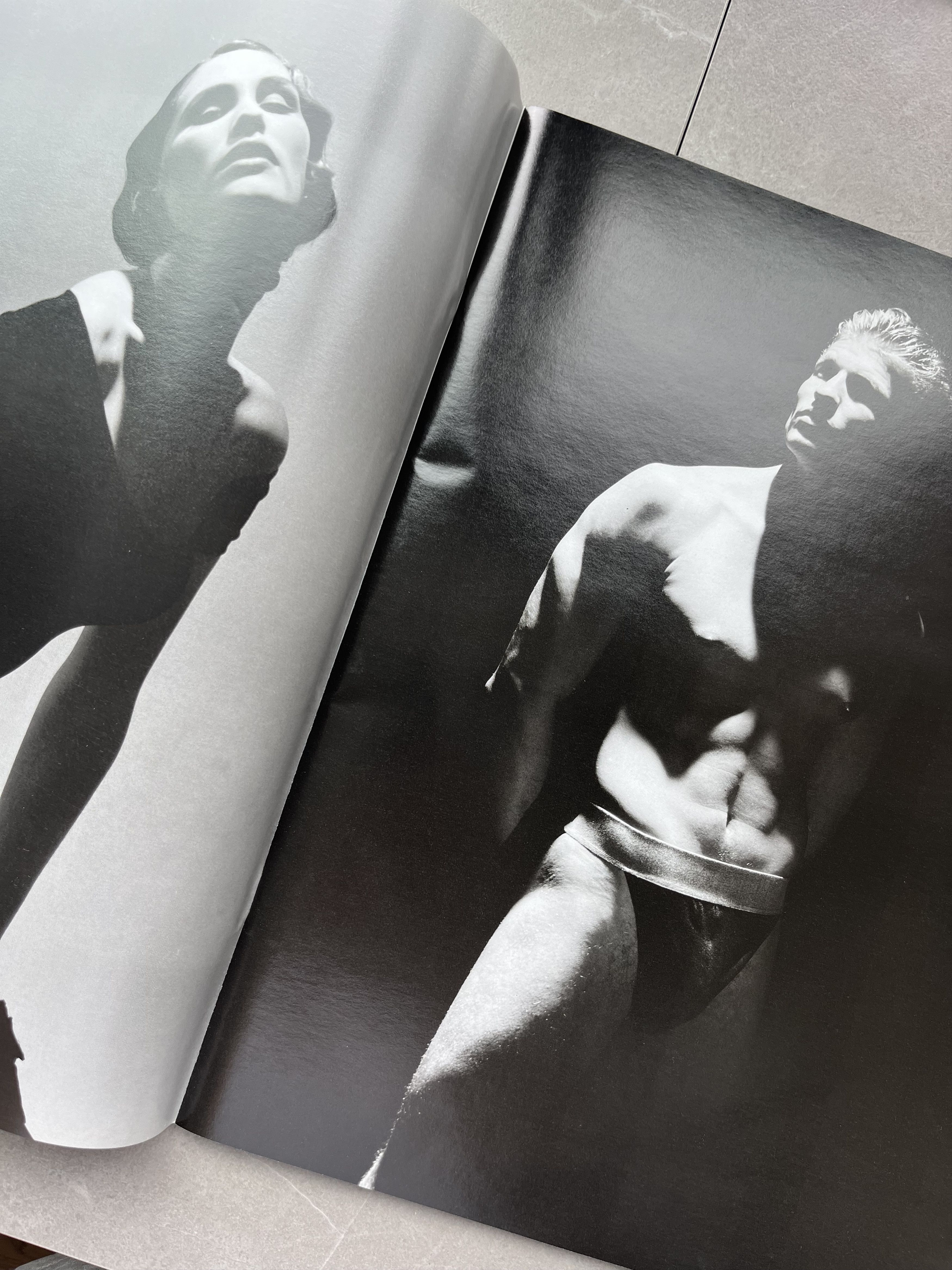 Emporio Armani Rare Emporio Armani 1992/93 Catalog Magazine Giorgio Armani Size ONE SIZE - 18 Thumbnail