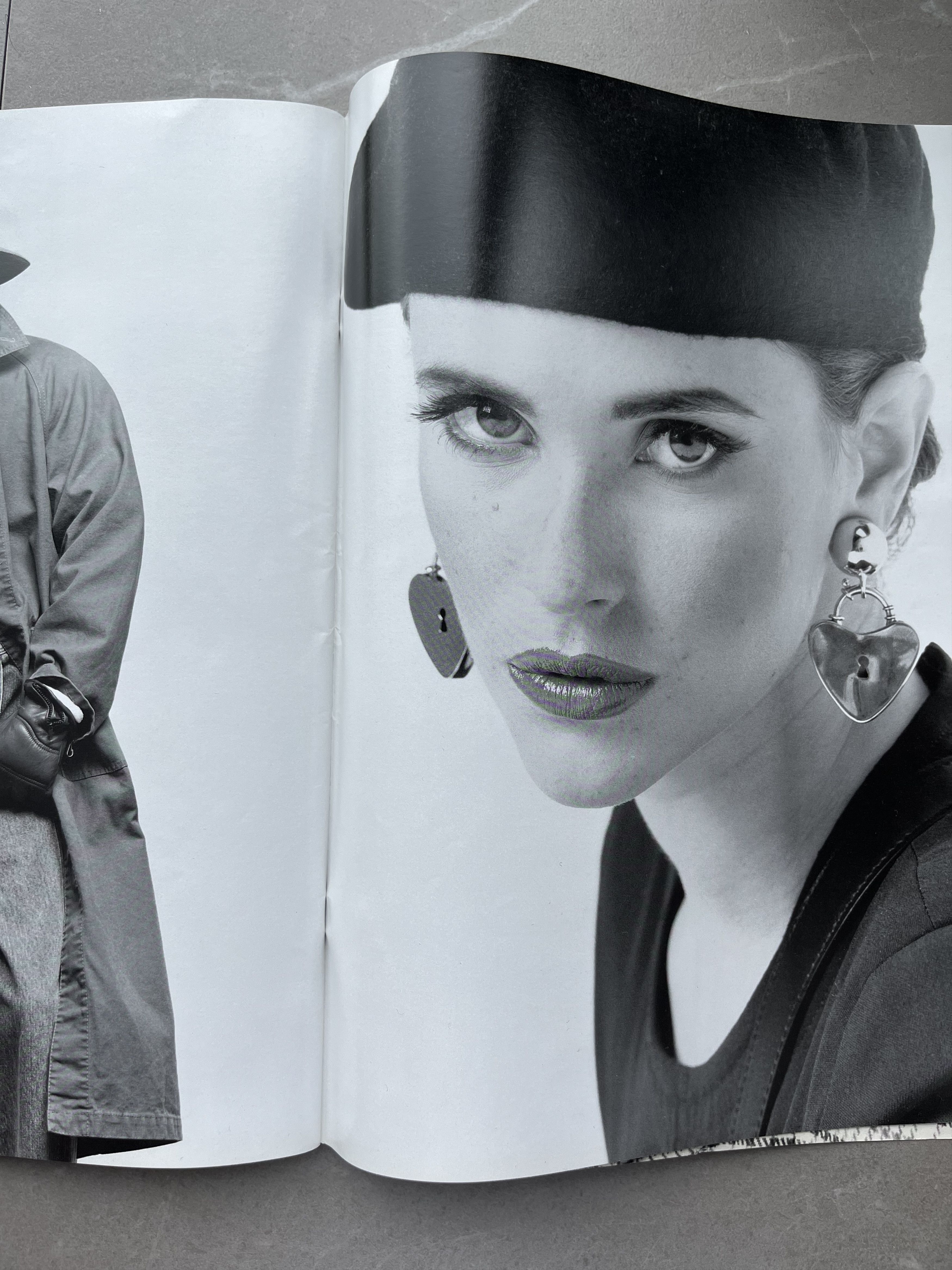 Emporio Armani Rare Emporio Armani 1992/93 Catalog Magazine Giorgio Armani Size ONE SIZE - 24 Thumbnail
