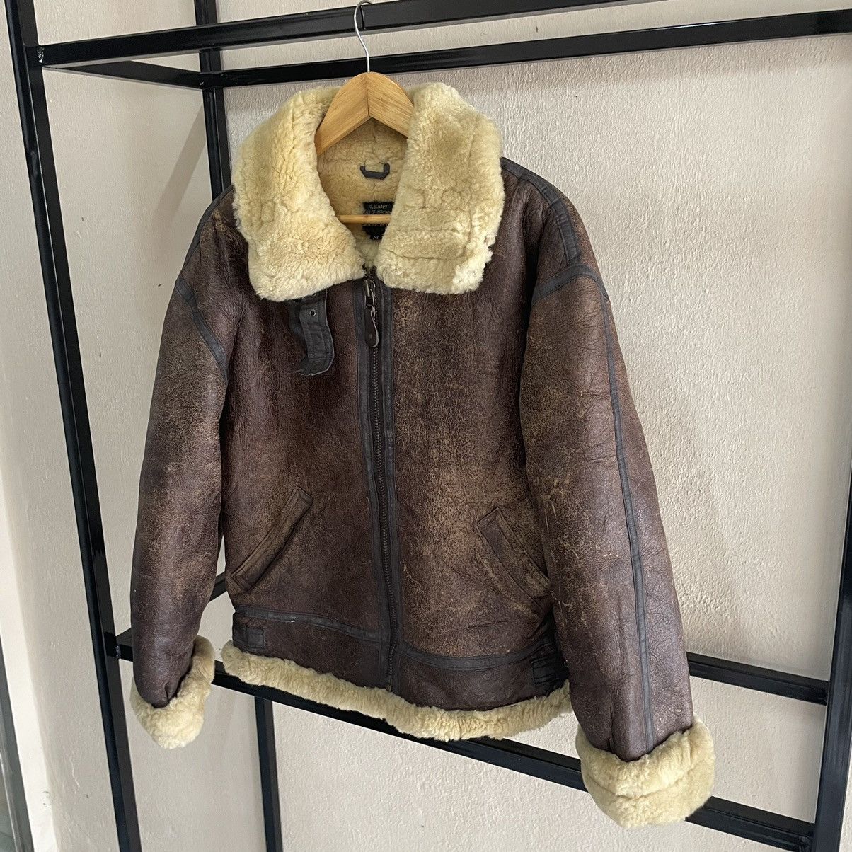 Other 💥 VINTAGE B3 US MILITARY SHEEPSKIN LEATHER JACKET Size US M / EU 48-50 / 2 - 3 Thumbnail